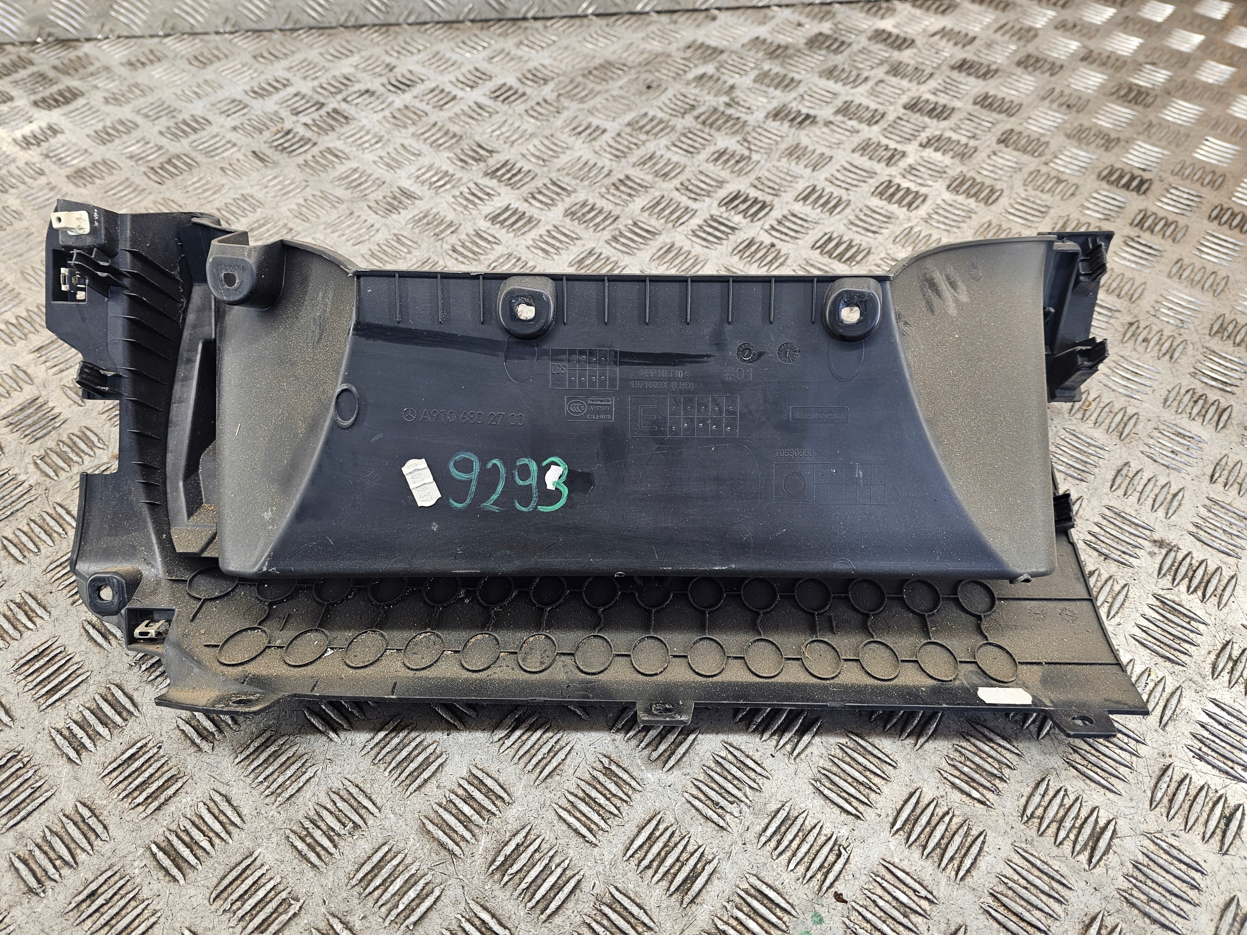 Handschuhfach Armaturenbrett MERCEDES SPRINTER 910 907 A9106802700