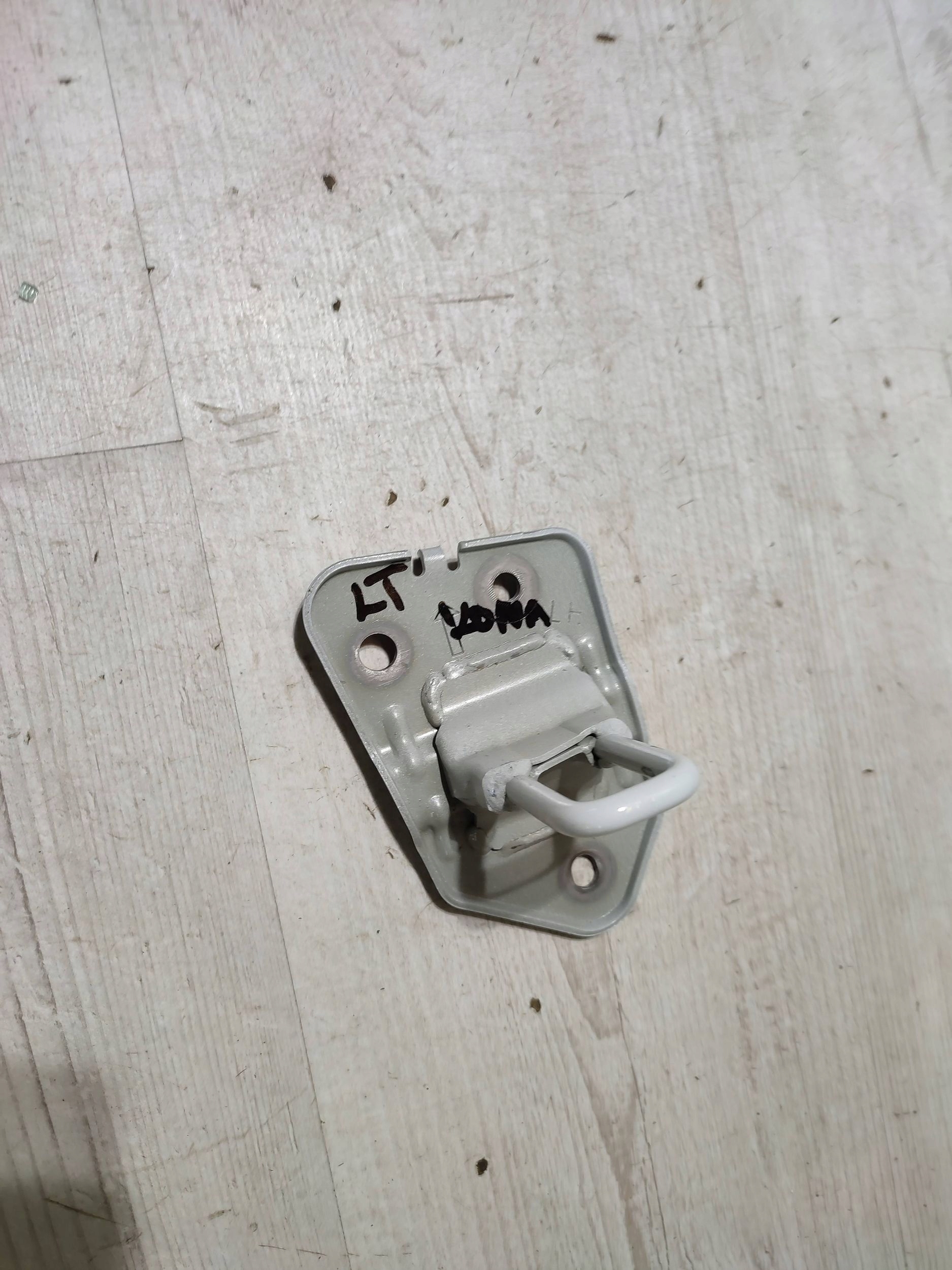 Hyundai Kona and 2018 rear part side left holder kanapy