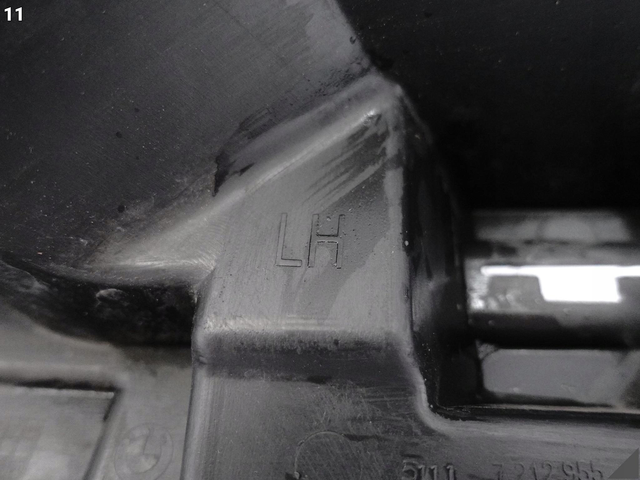 BMW X3 F25 10-14 ZWYKLY holder support W bumper front left 7212955