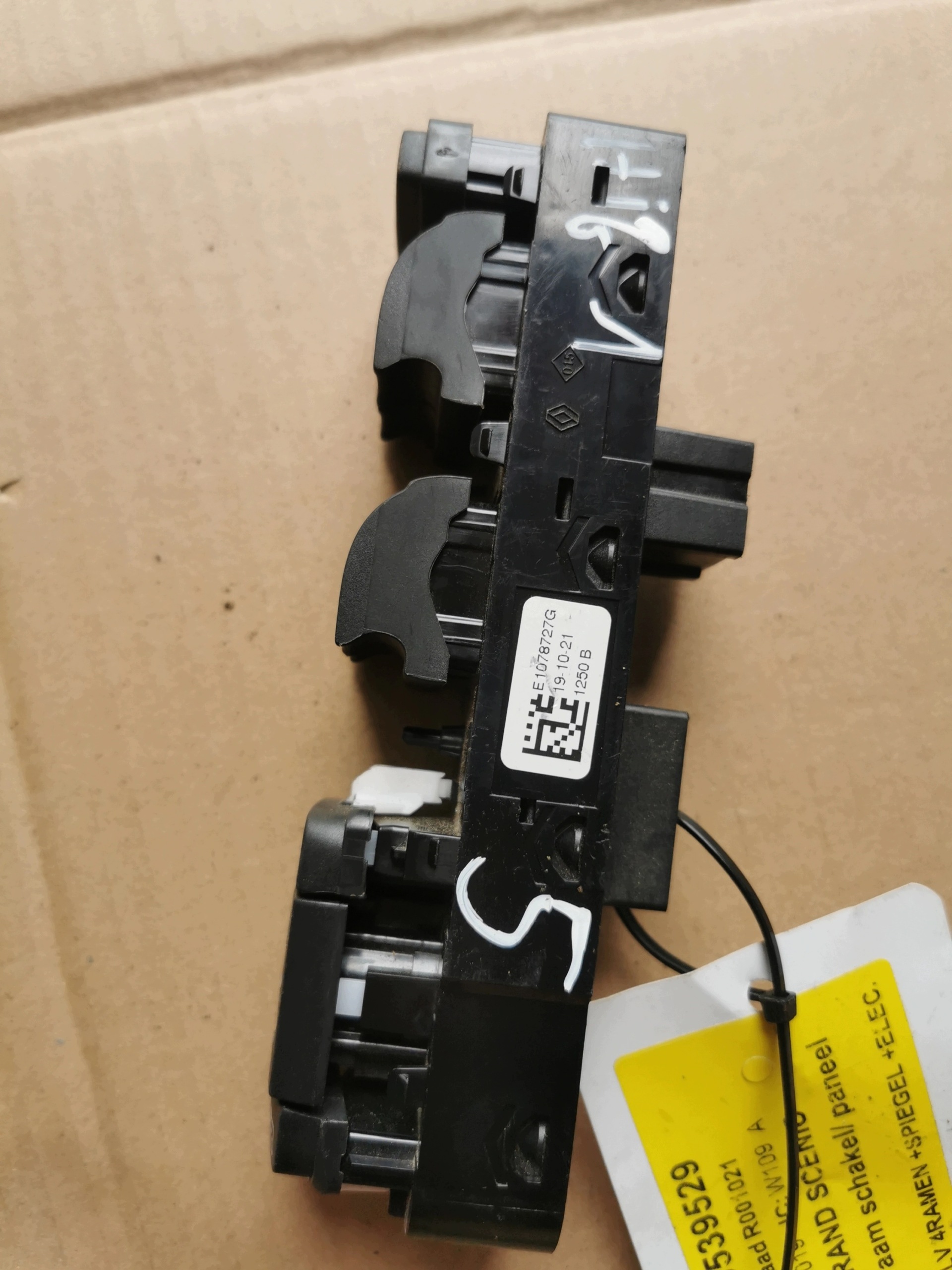 RENAULT GRAND SCENIC window control switch levers 254012952R E1145469