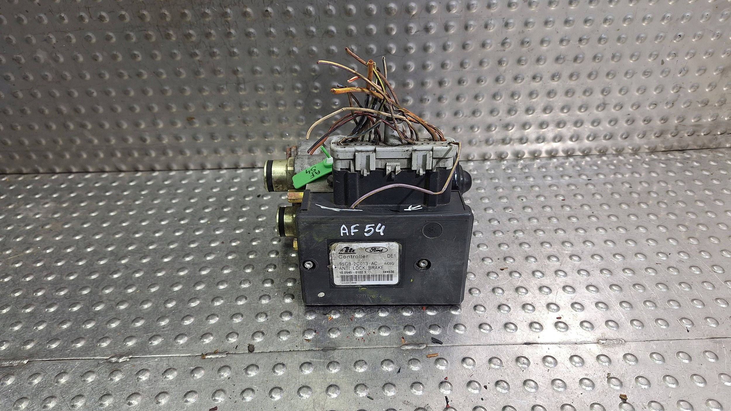 pump control unit ABS 95GB-2M110-AC 95GB-2C013-AC FORD SCORPIO MK2