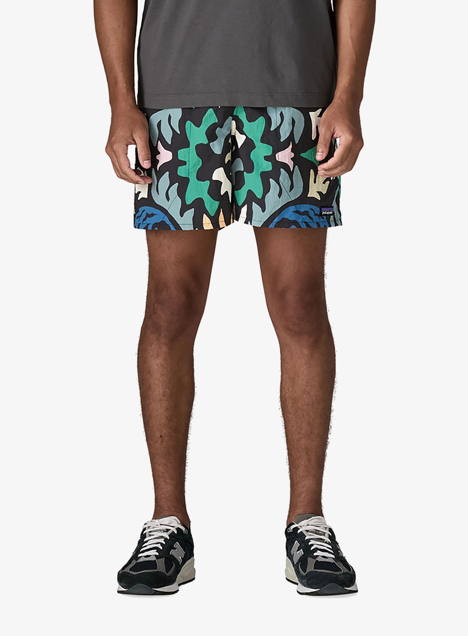 Kraťasy kraťasy Patagonia Baggies Shorts 5 kaleido/black S
