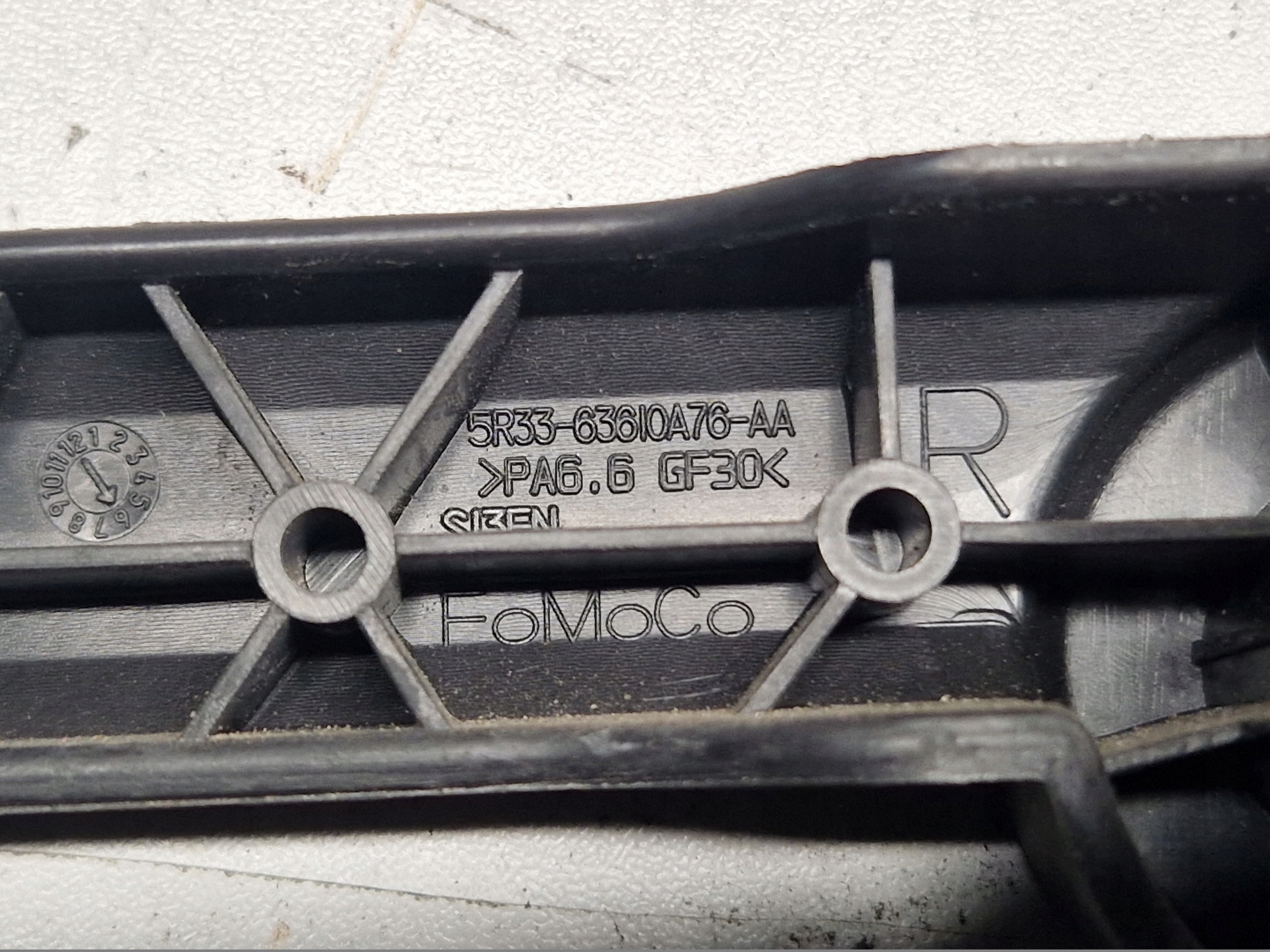 FORD MUSTANG 2010 2014 handle bracket seat lever 5R33-63610A76-AA right