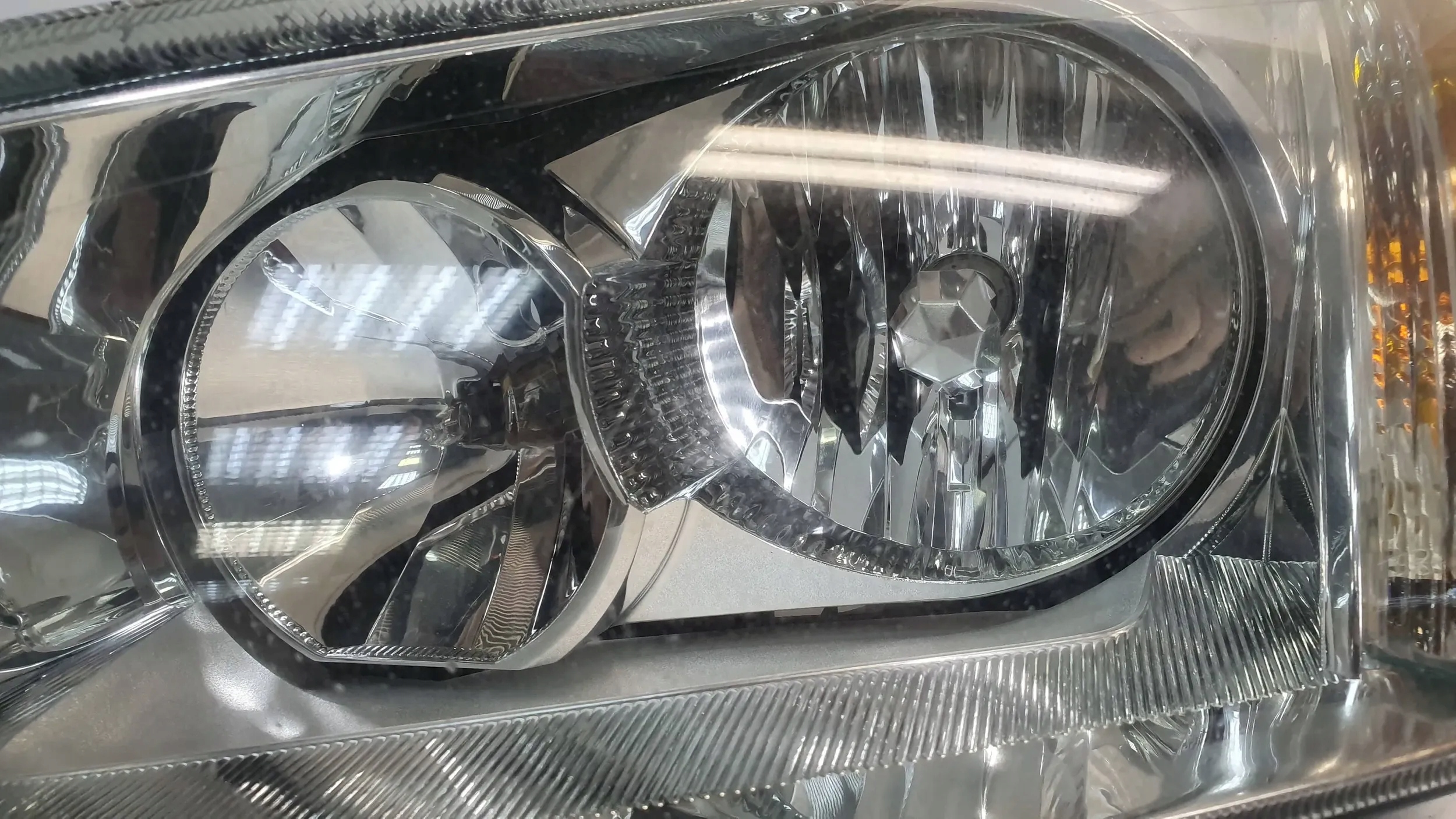 light front left Ford Focus MK2 04-08