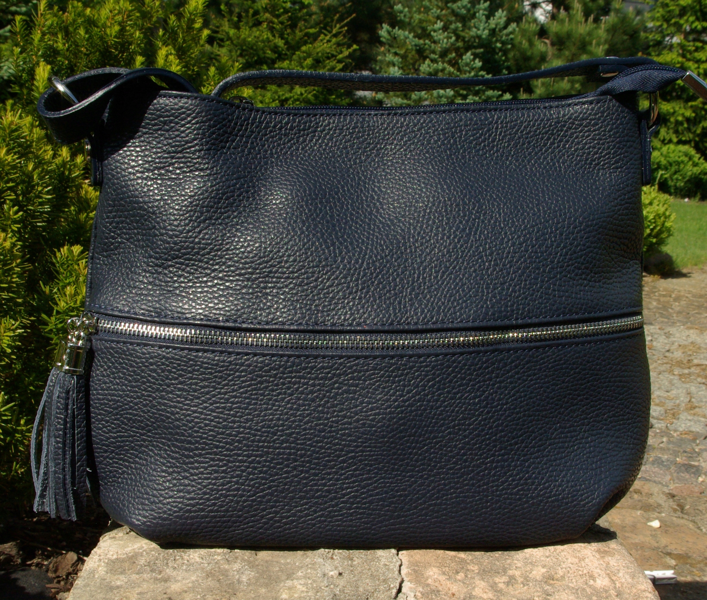 Kožená kabelka italská tmavě modrá s jinými vzory, barva