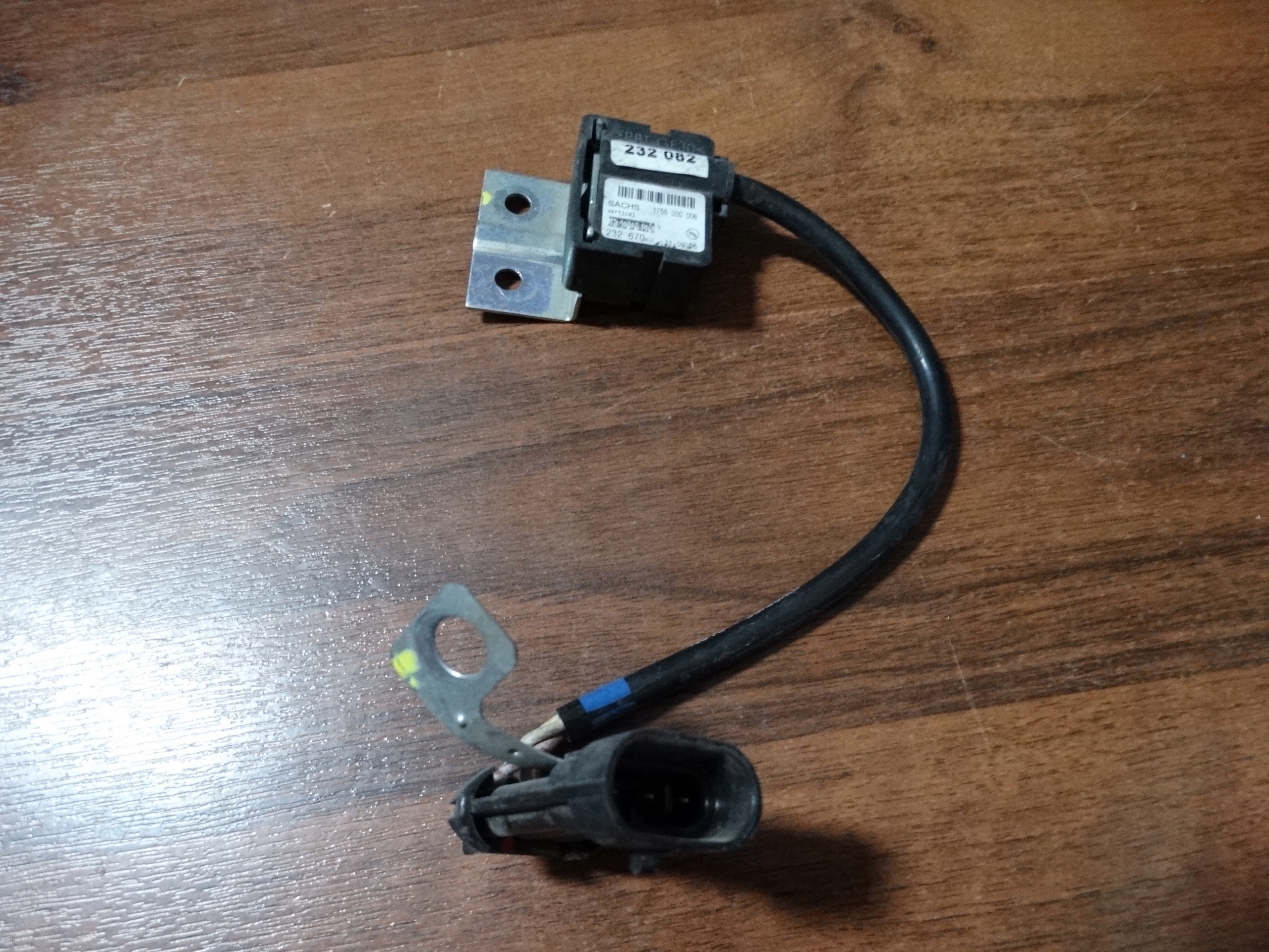 IDEALNY SENSOR PRZYSPIESZENIA MASERATI 1