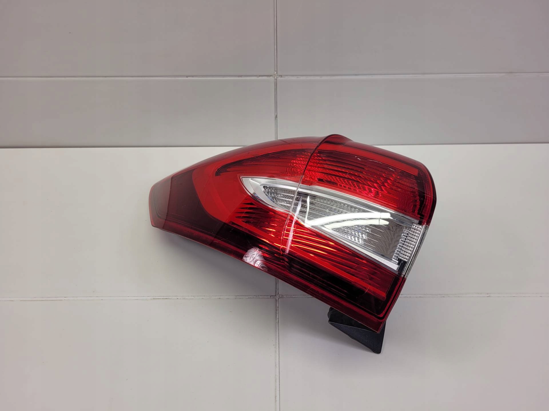 light rear left side Ford C-Max 2 2015 F1CB-13405-BE