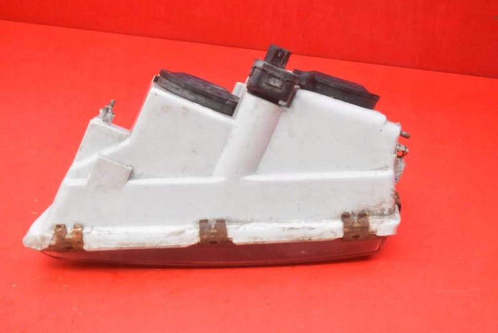 REFLEKTOR right light front EU VOLVO S40 V40 1 and 00-02