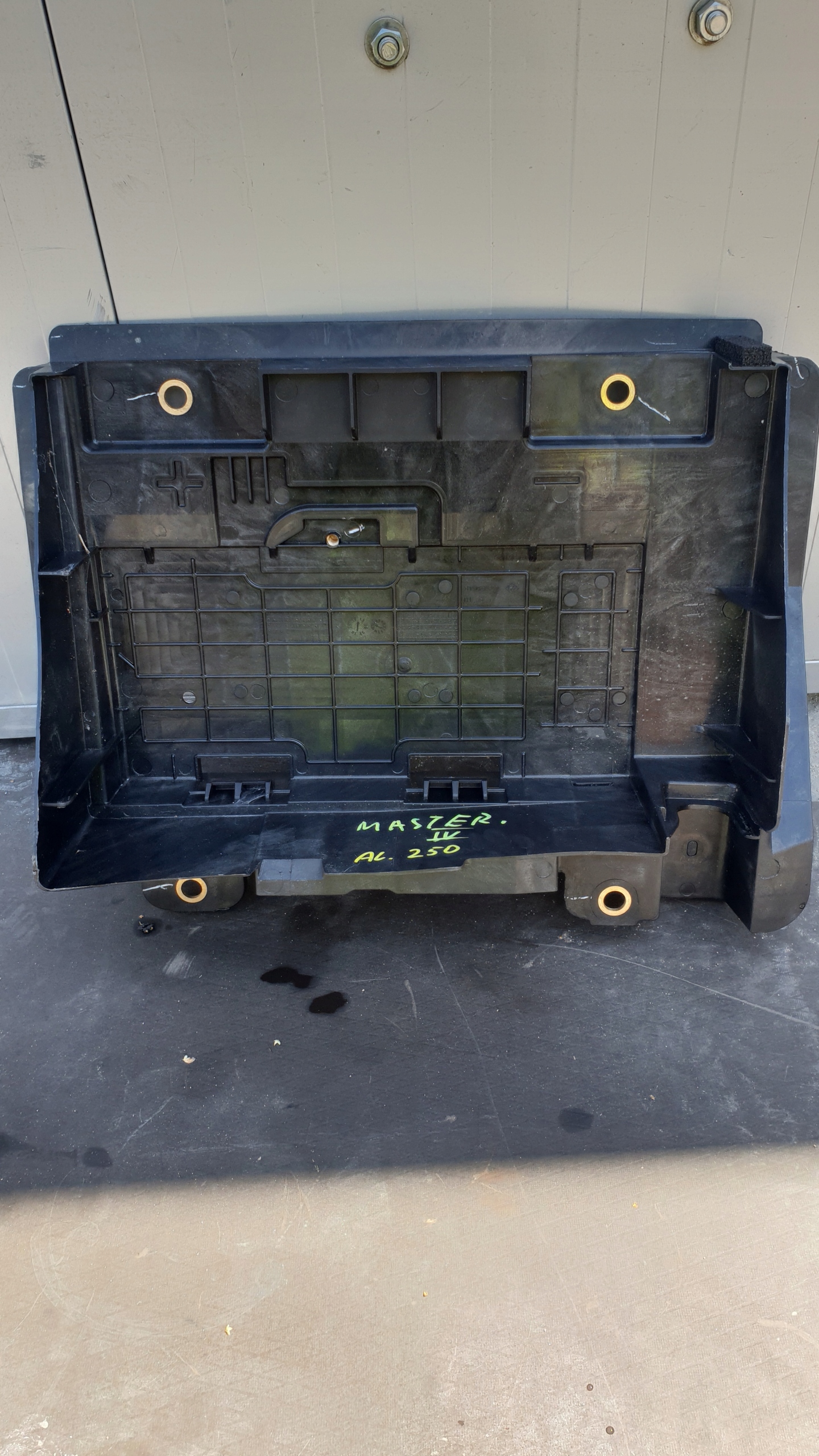 Корпус акумуляторної батареї Master 3 III IV 19R-