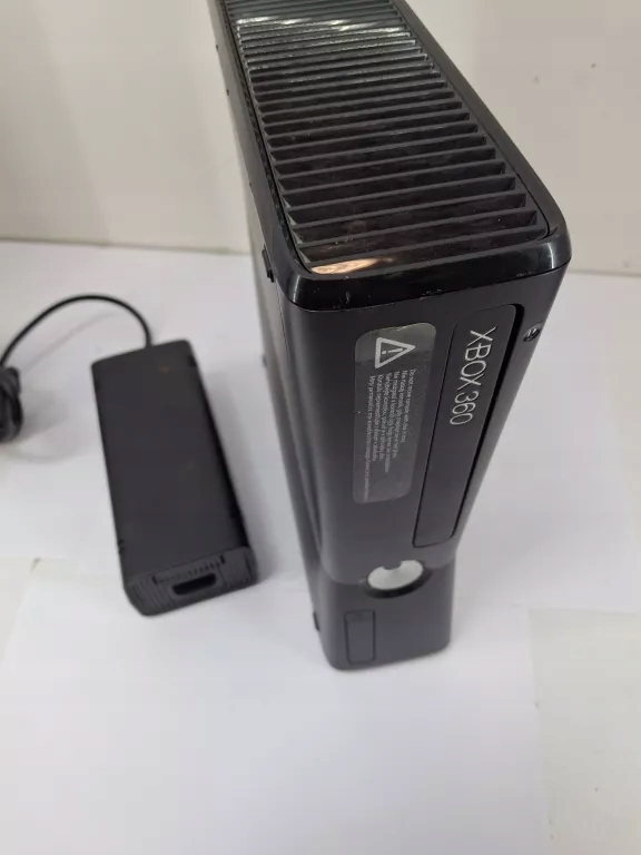 Консоль Microsoft Xbox 360 Slim Black