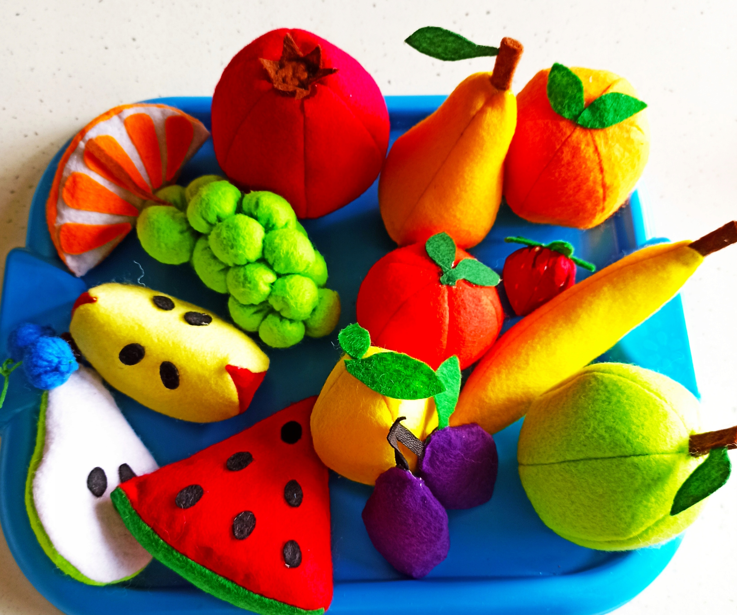 Ovoce Z Plsti. Hračky Pro Děti. Stolní Dekorace