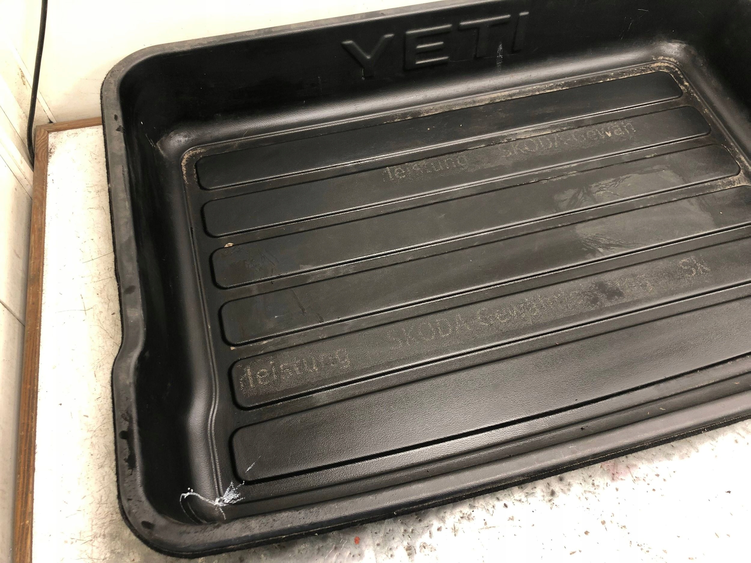 floor mats boot SKODA YETI 5L 5L6061162