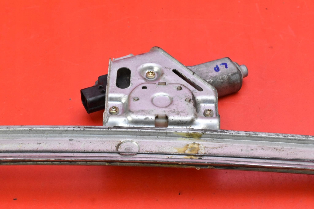 window regulator left front EU MN117079 MITSUBISHI PAJERO 3 III LIFT 03-06