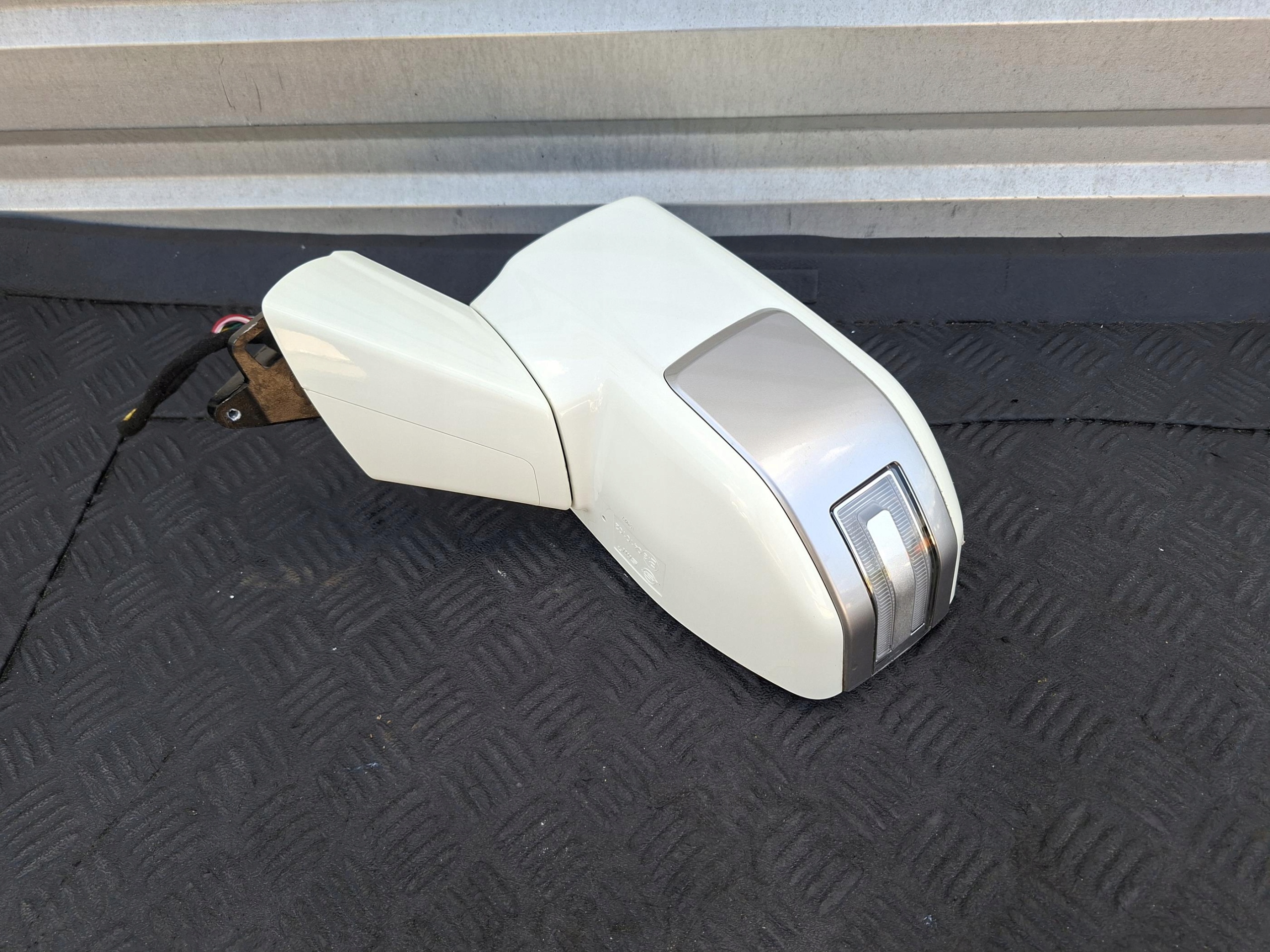 mirror left 11 PIN complete SSANGYONG KGM TORRES EVX WAA