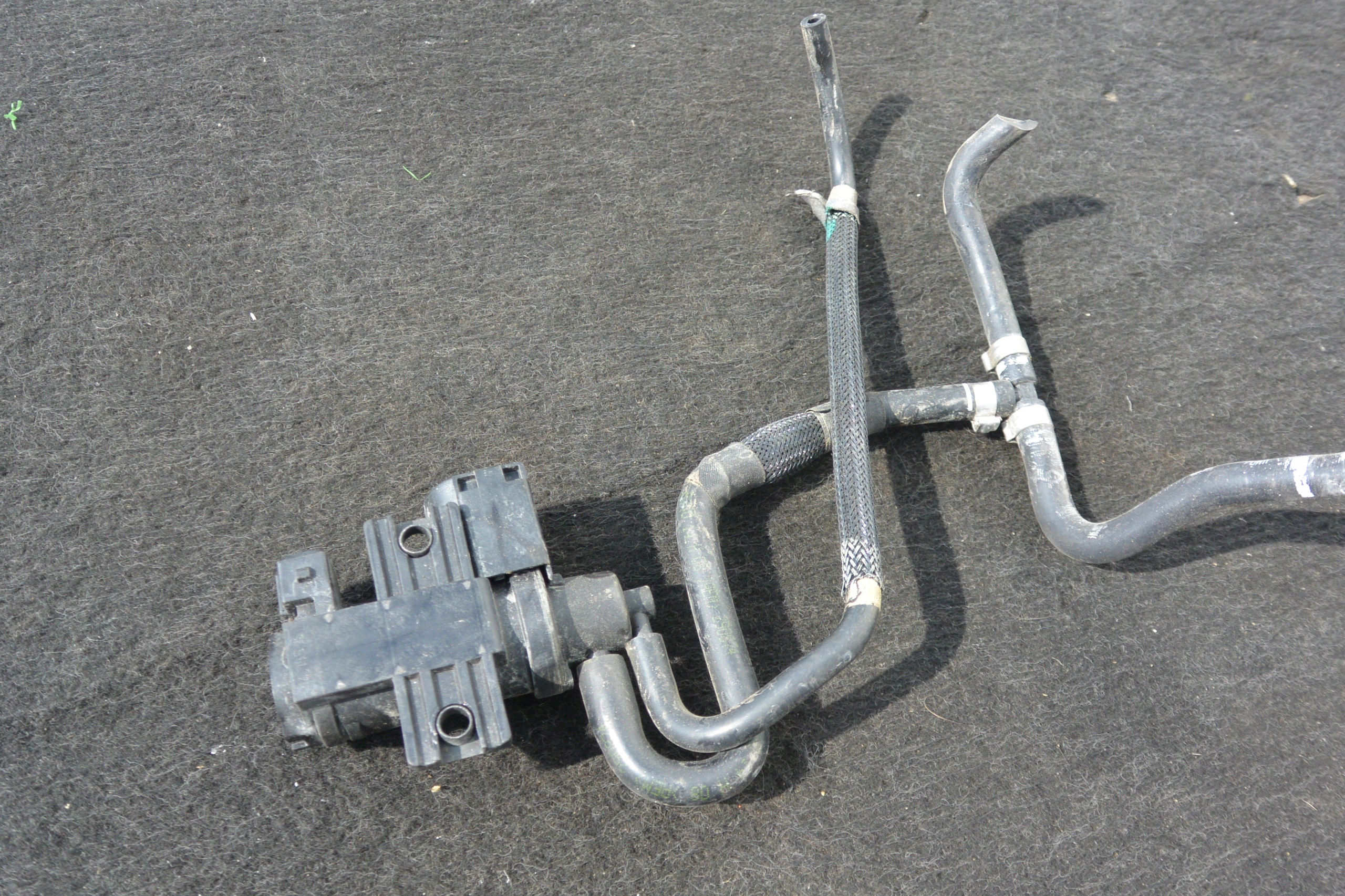 SENSOR UNTERDRUCK 3.0B QUATTROPORTE GHIBLI LEVANT