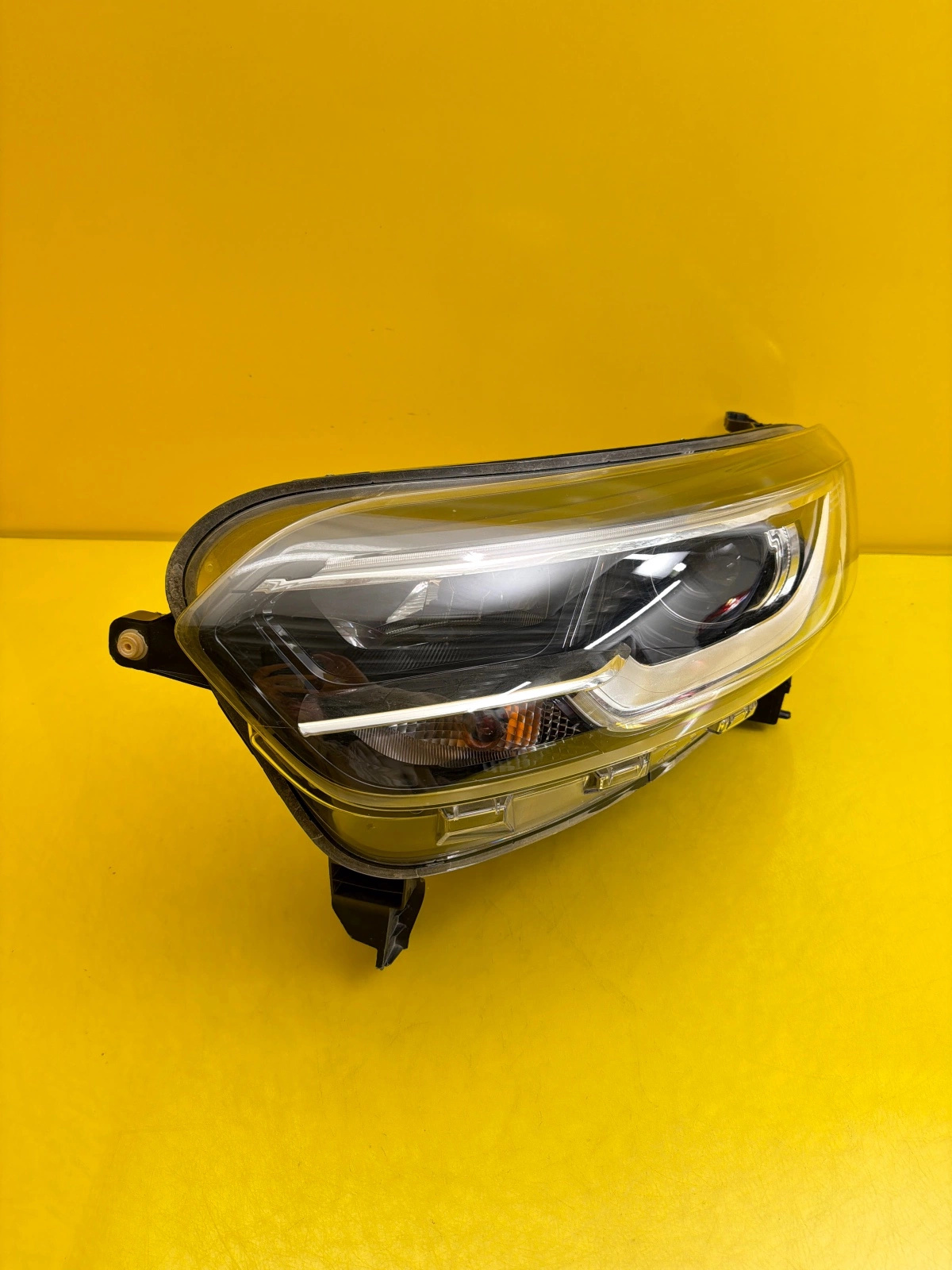 light left Renault Kadjar 2015- normal + Led 260602051R