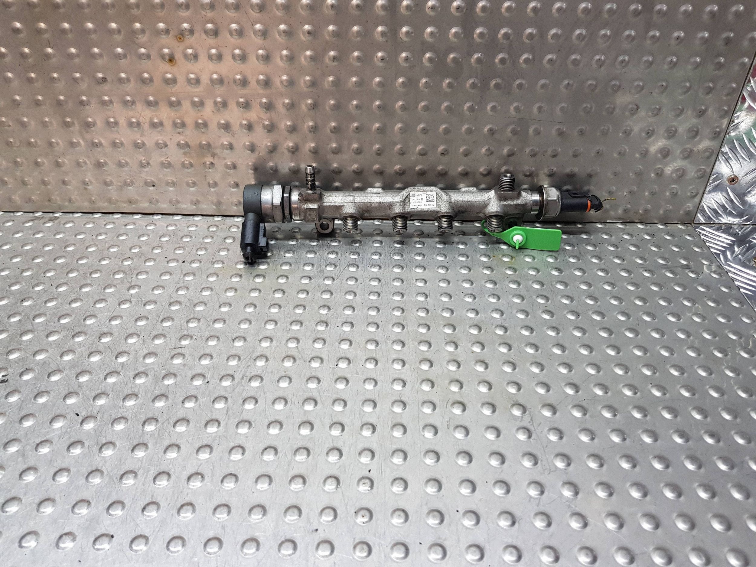 Rampe injection Capteurs 04L089B OCTAVIA III A3 8V LEON GOLF VII 2.0 TDI