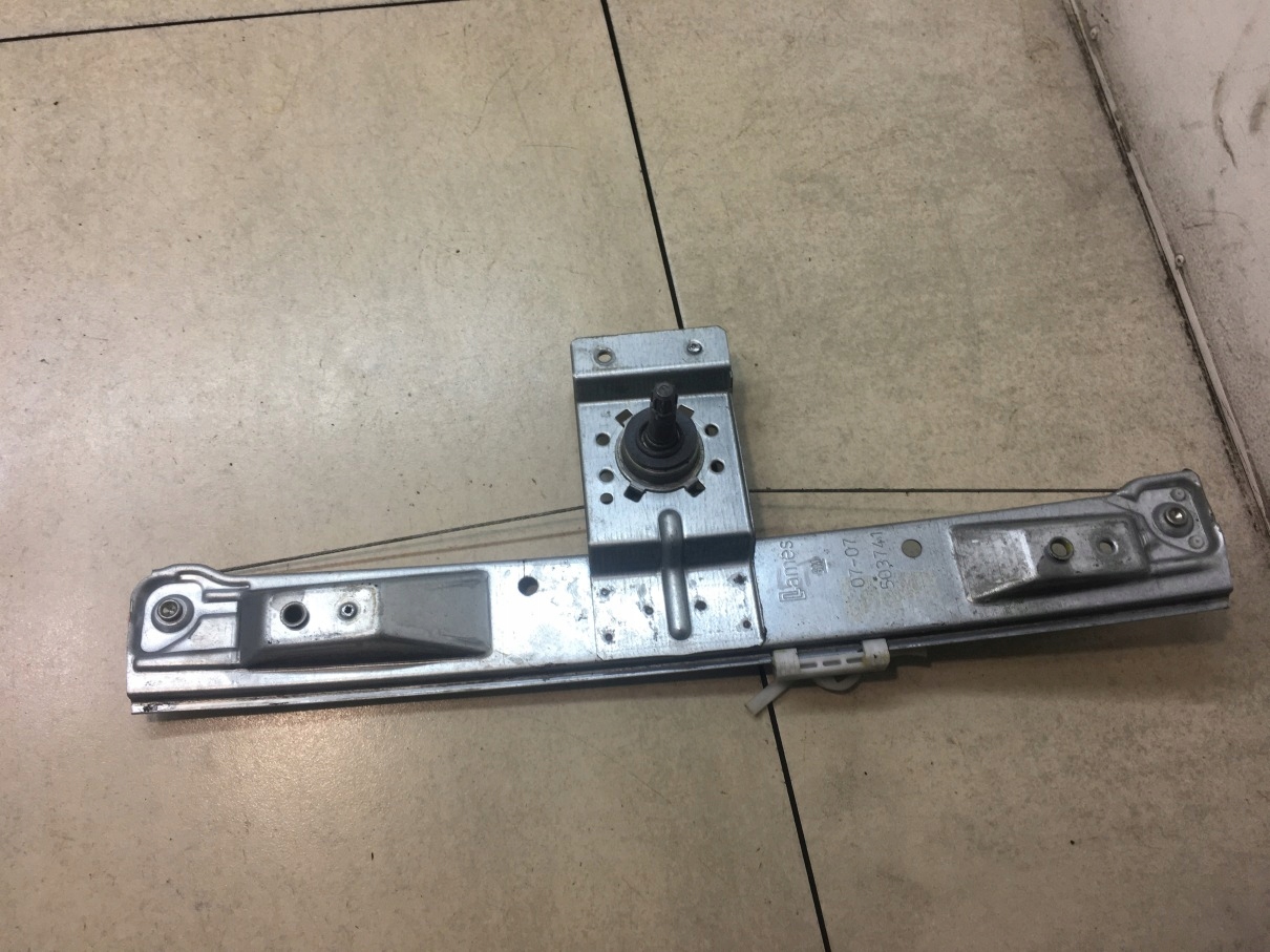 window regulator left rear part OPEL CORSA D