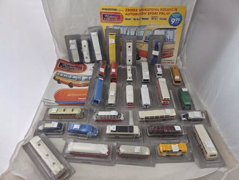 KOLEKCJA KULTOWE AUTOBUSY PRL 31SZT