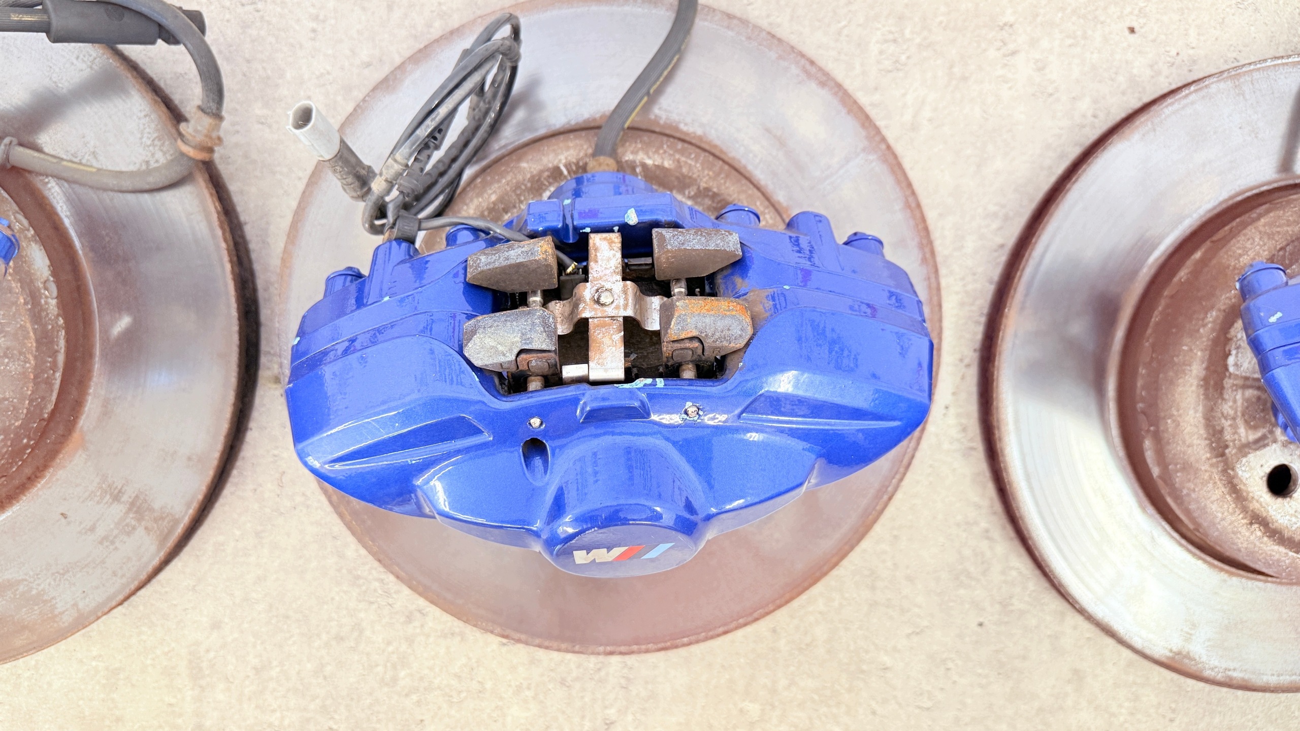 BMW F30 calipers discs HAMULCE 370/345 MPAKIET blue M-PERFORMANCE