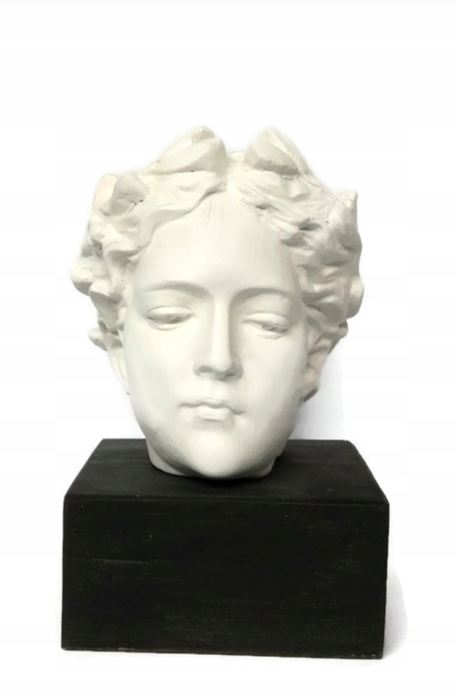 

Doniczka,Osłonka. Rzeźba głowa kobiety.15cm.Biała