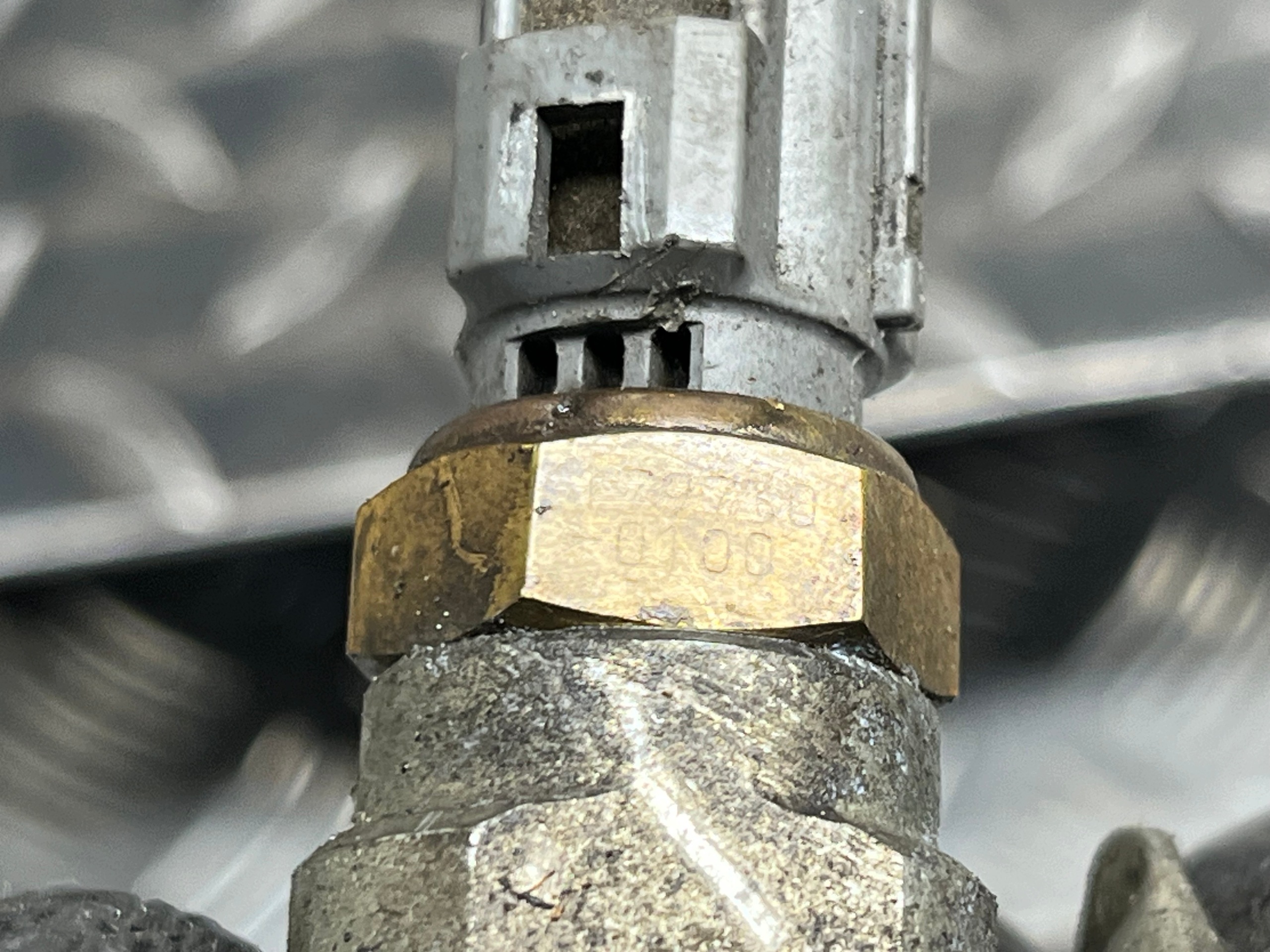 Sensor TEMPERATURY des Kraftstoffsbehälters LEXUS IS 220D 179730-0100
