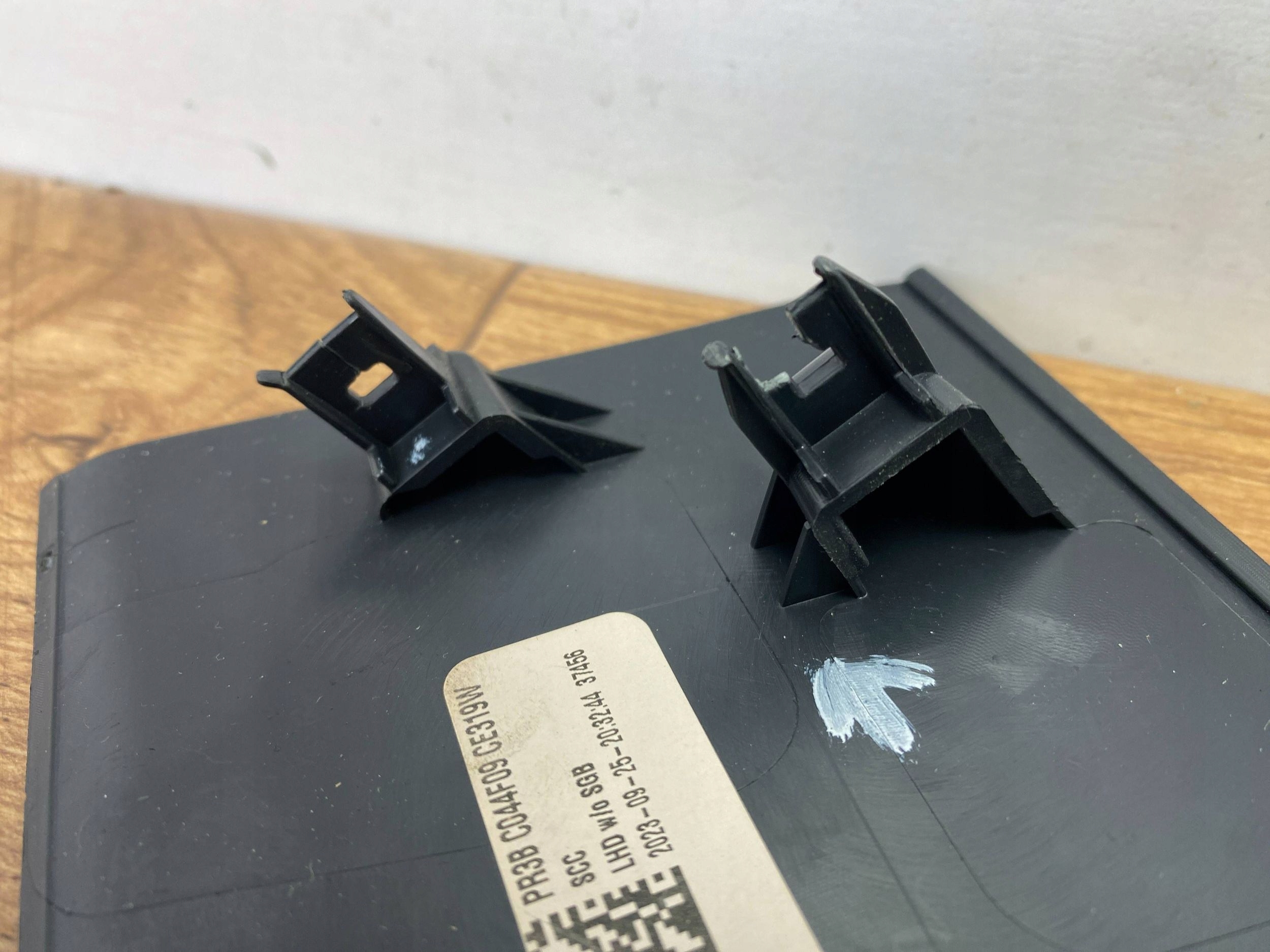 Blende Abdeckung unter lenkrad Ford Mustang VII MK7 S650 2024+