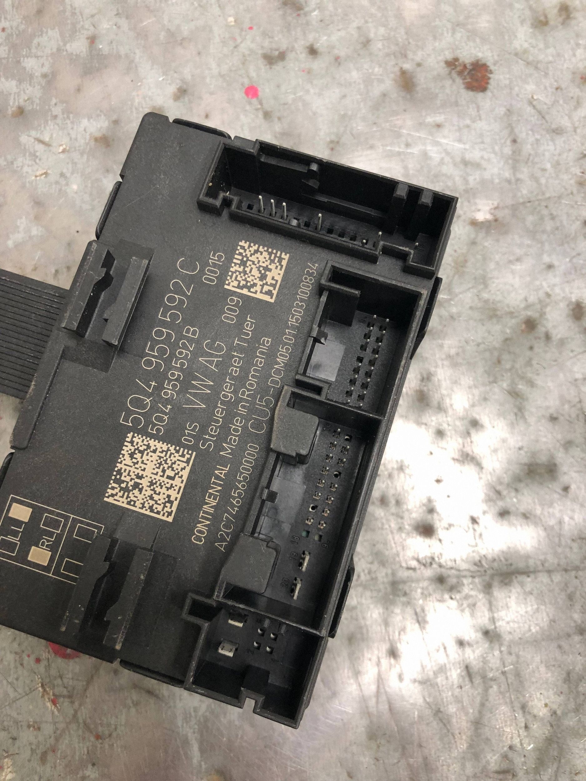 module control unit door right front VW GOLF VII KOMBI 5Q4959592C