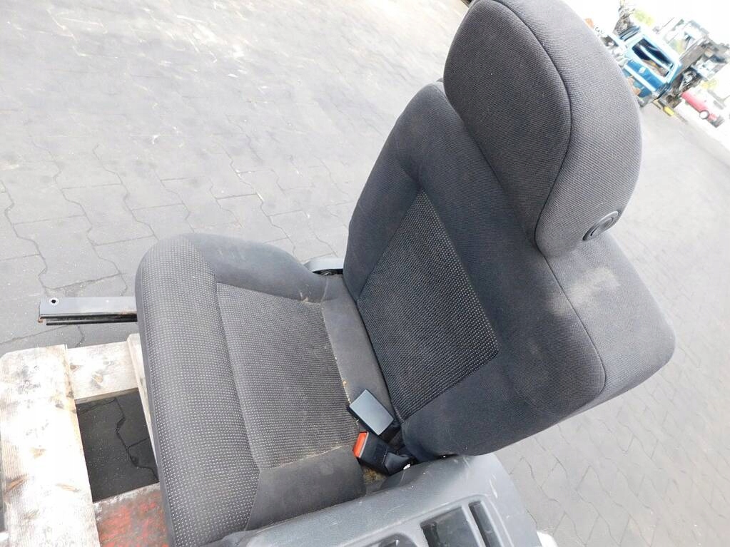 opel ZAFIRA b 2007r кресла зад II