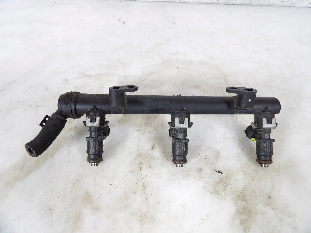 Skoda OE 04C133313 Rampe injection