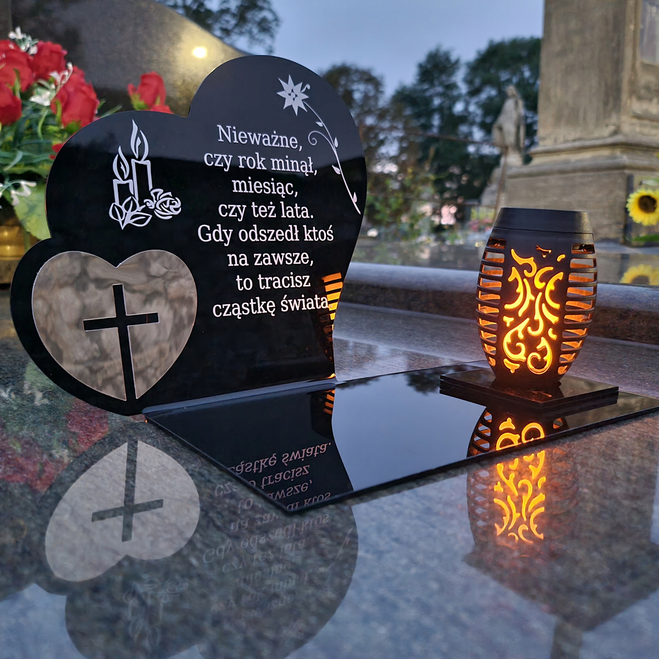 SOLARNY ZNICZ LED STATUETKA SERCE NA CMENTARZ GRÓB DUŻA Wysokość produktu 21 cm