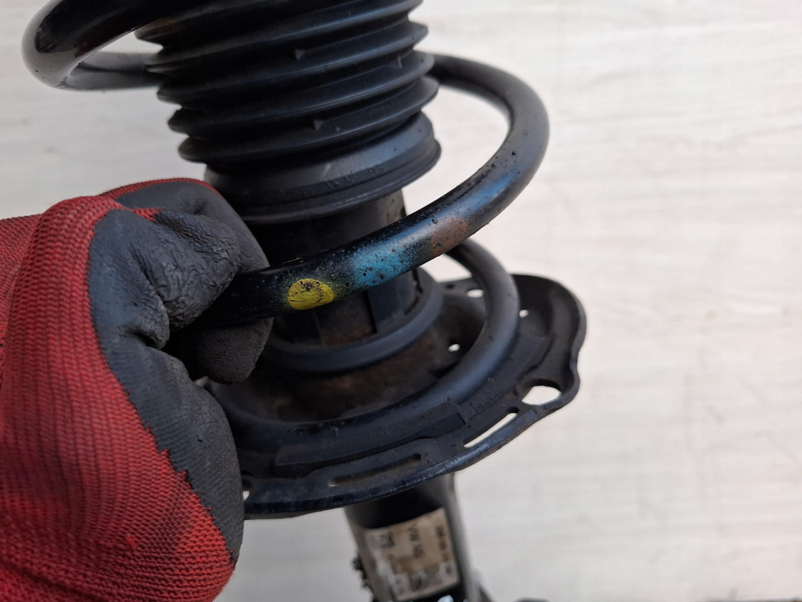 čepu otoč levý předek VW PASSAT B8 18r 5Q0407257C