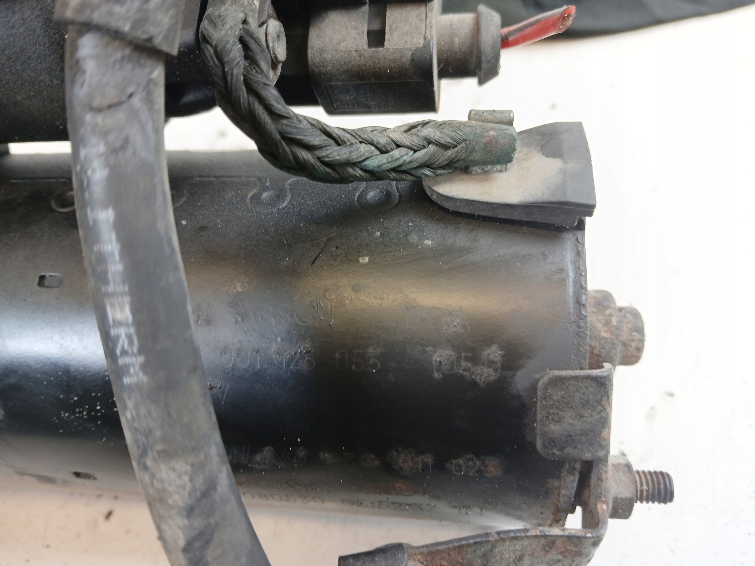 AUDI A6 C6 2.0 TDI starter 0001125053