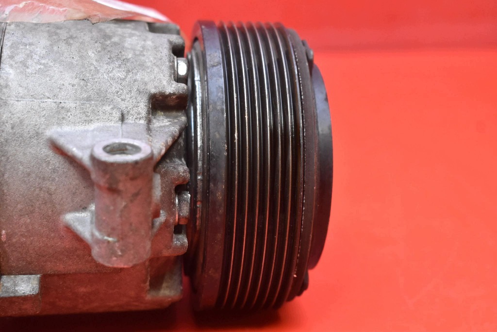 kompresor pumpa klimatizaci BMW E90 E91 2.0i 143 KM LIFT 08-13