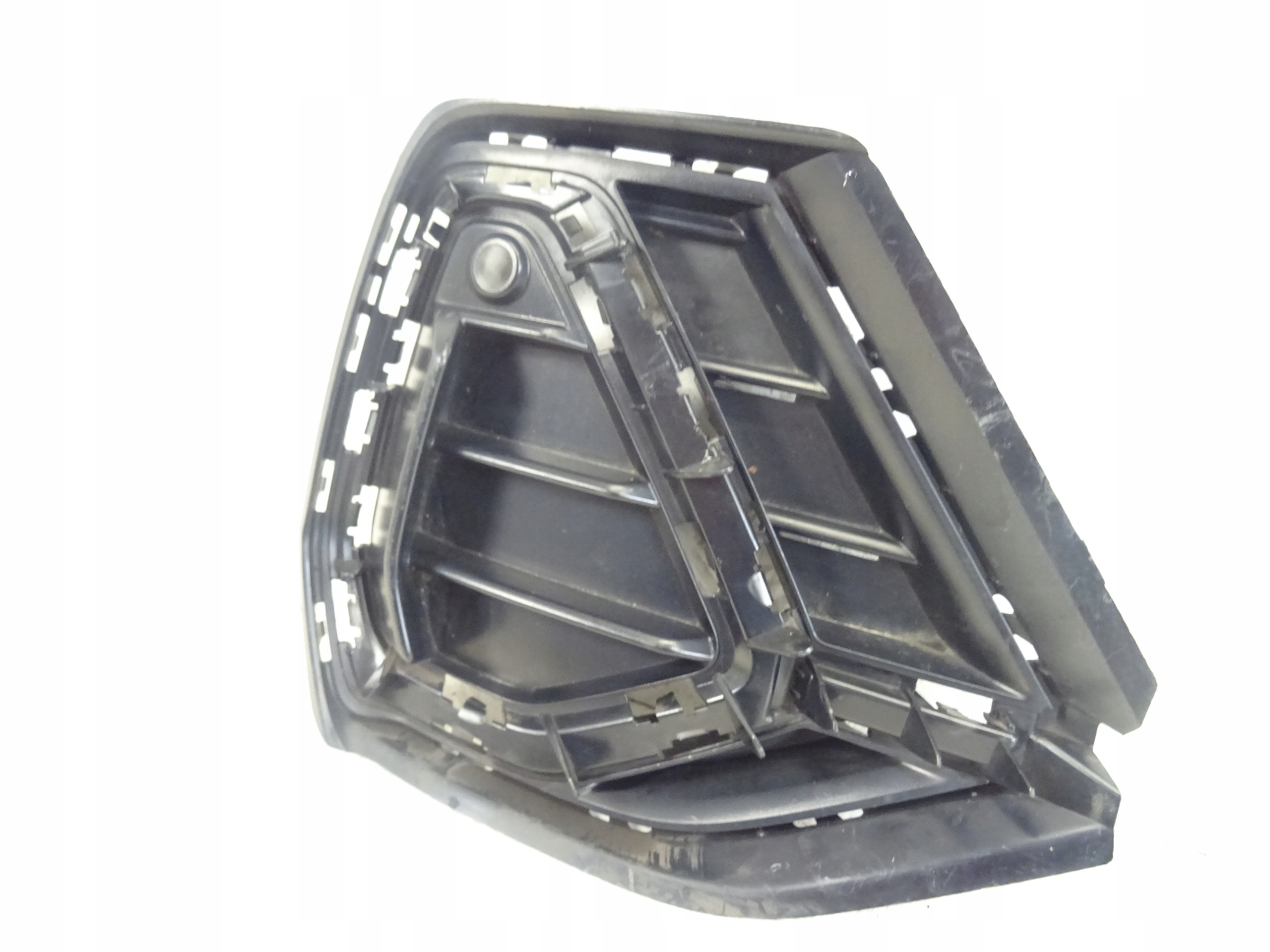 grid of a bumper front front right AUDI Q3 S-LINE 83A807682D