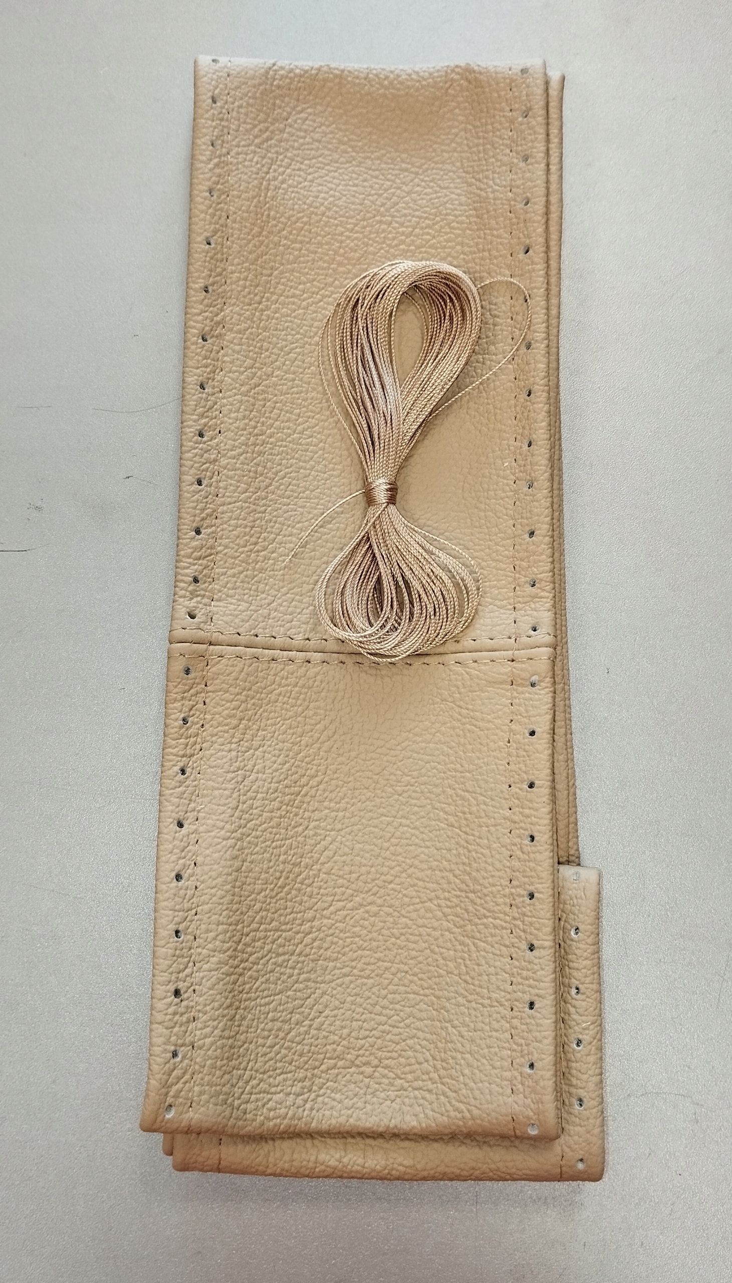 POKROWIEC NA KIEROWNICĘ 44-46 CM TIR BEŻOWY