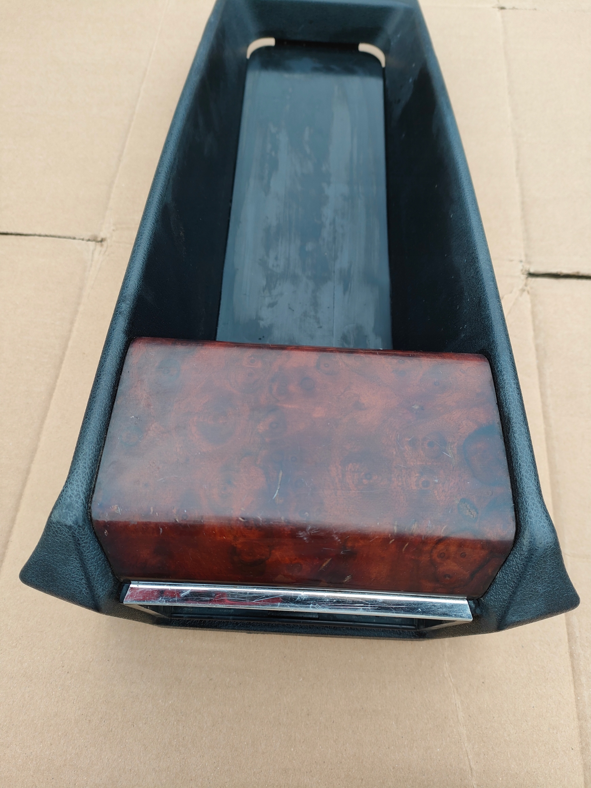 rear plato kanapy mercedes W124 coupe black