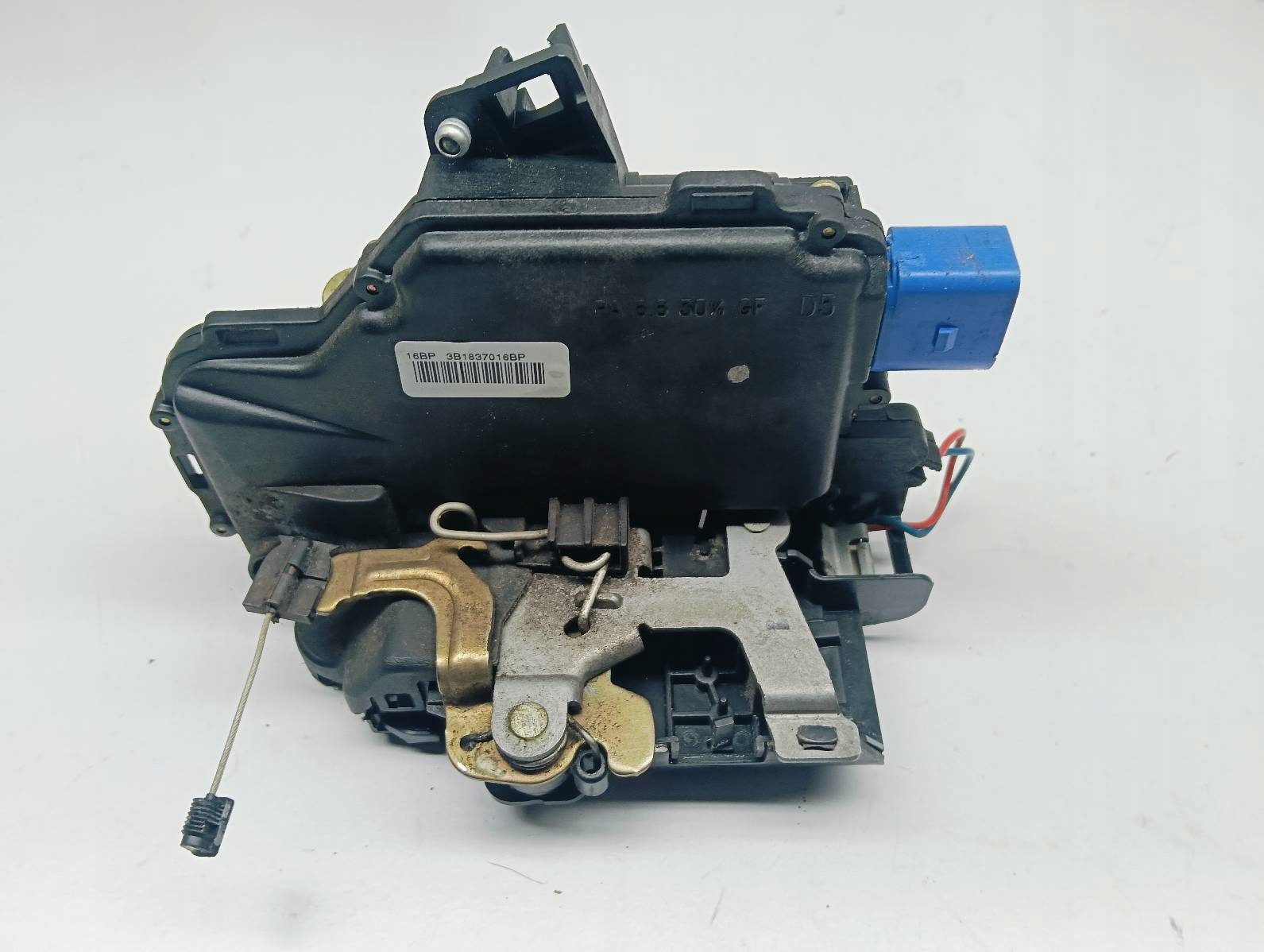 lock door right front 8 Pin Volkswagen Polo 9N 04r