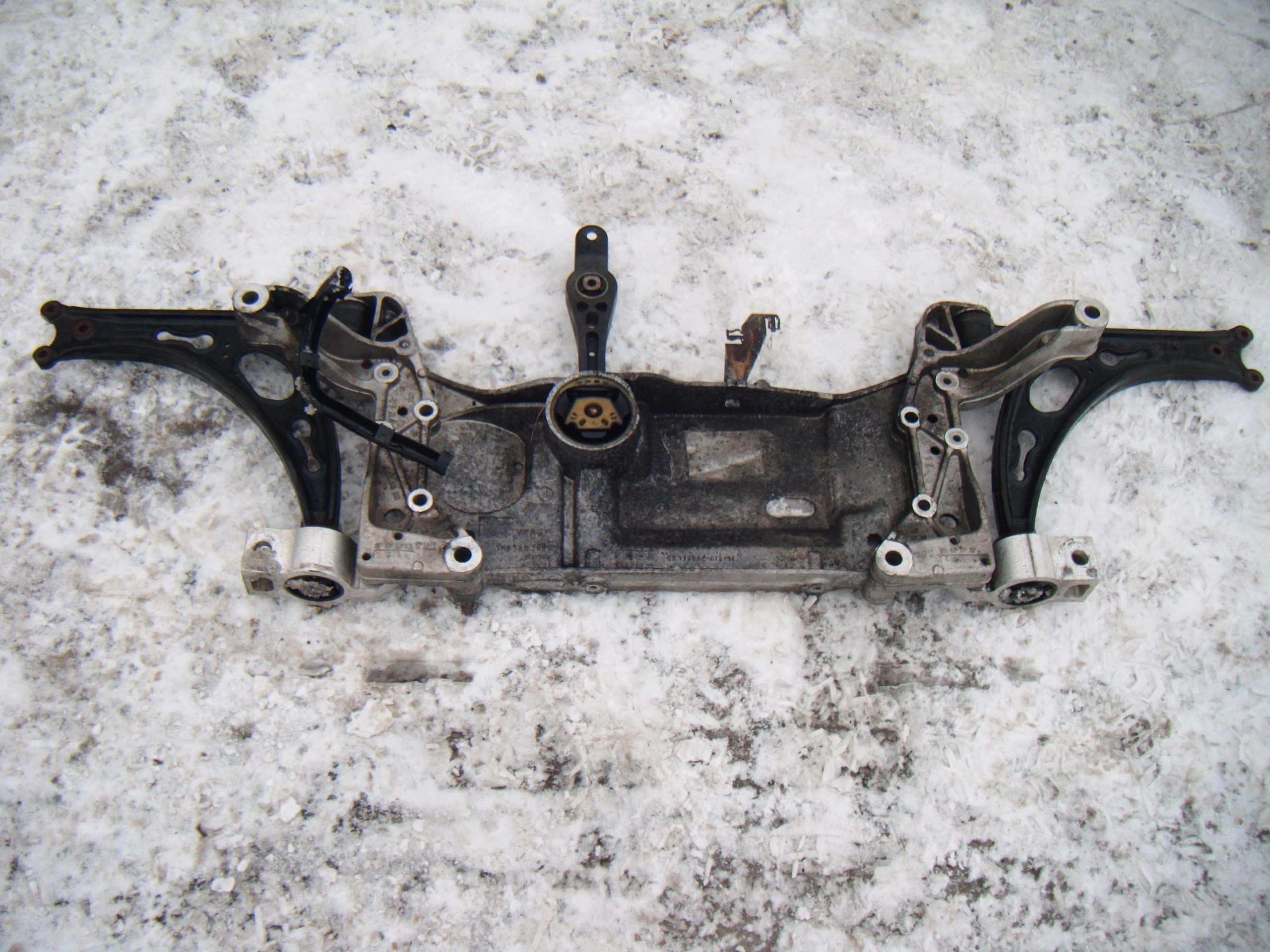 VW TOURAN I 2.0 TDI 2006-2010 WAHACZE WÓZEK SANKI BELKA SILNIKA 1K01993626