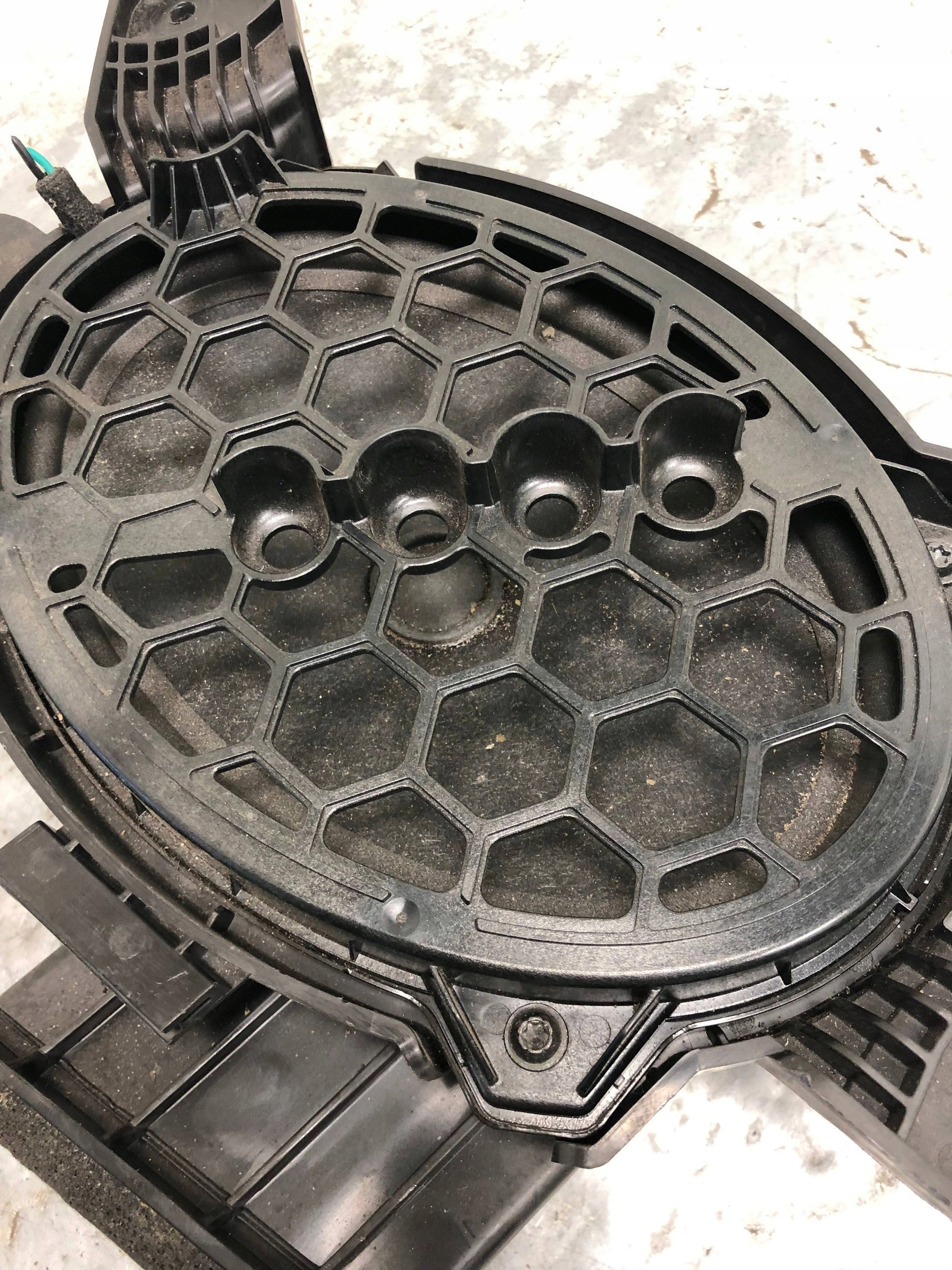 speaker NISKOTONOWY SUBWOOFER FORD KUGA MK3 LJ6T-19A067-BA