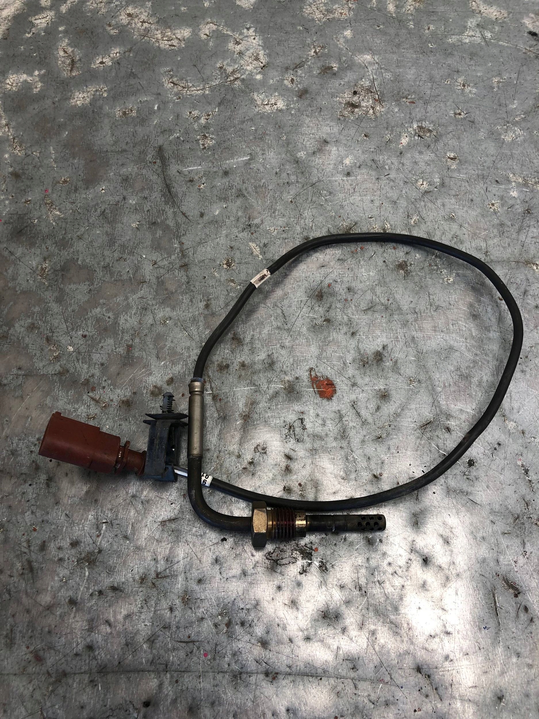 Sensor TEMPERATURY Gase VW SKODA AUDI 03G906088