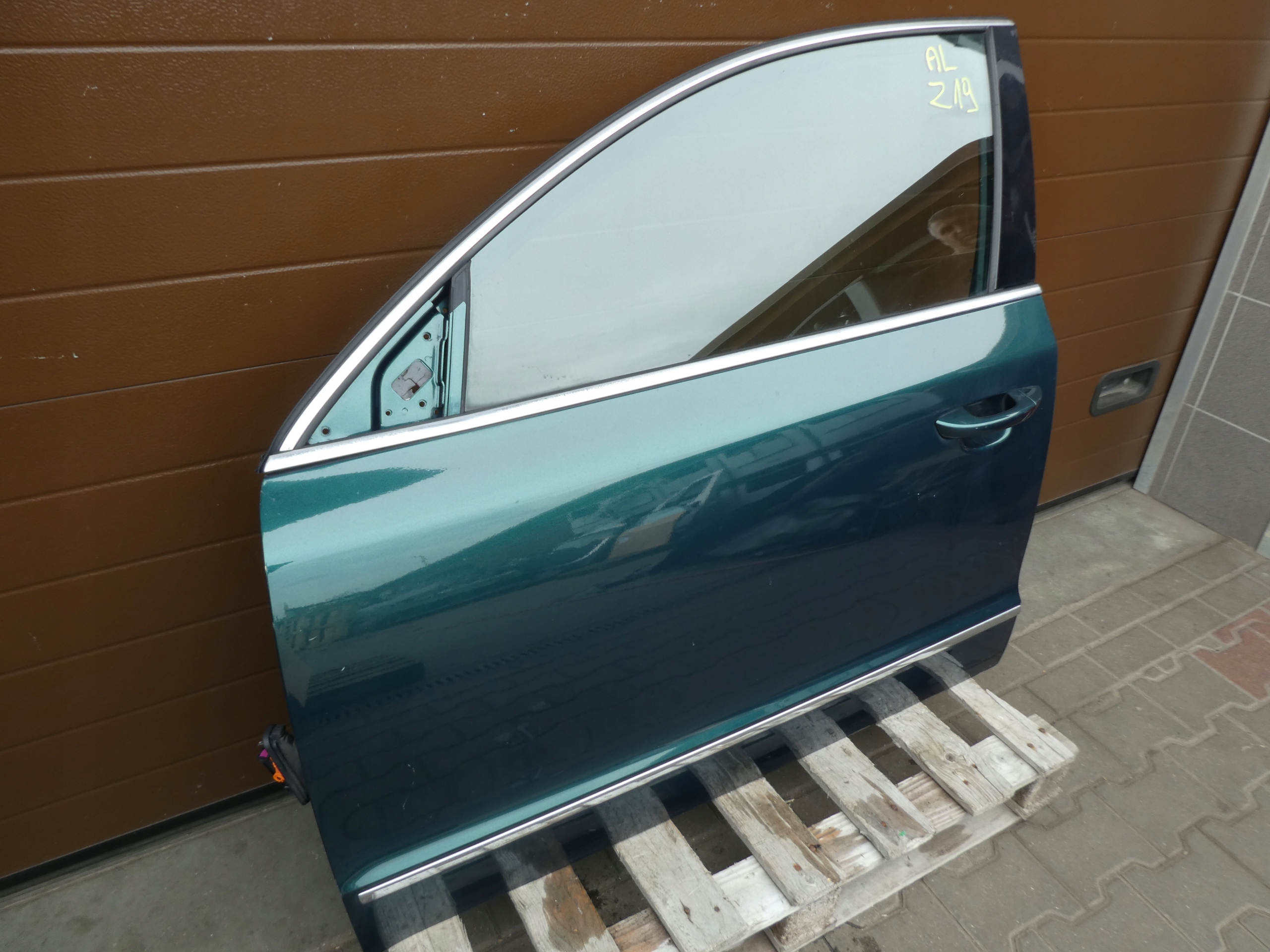complete door left front SKODA SUPERB II