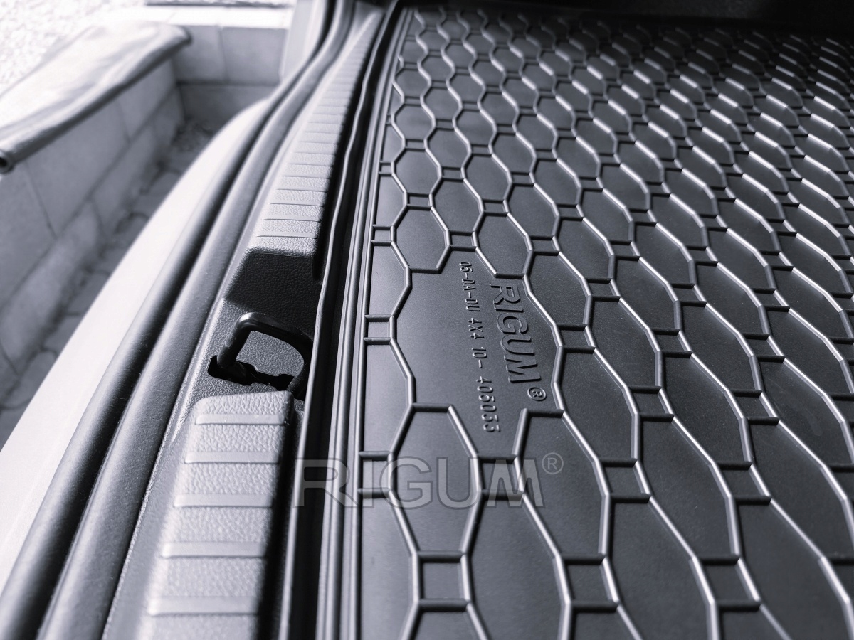 Zestaw dywaników do Dacia Duster 4x4 od 2010 do 2017 - dywaniki gumowe Numer katalogowy producenta 900613405033