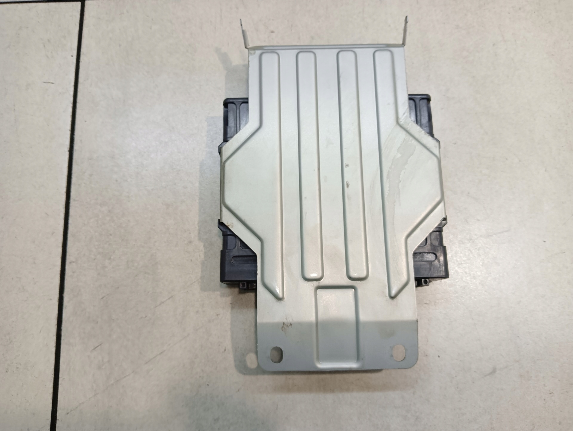 control unit of the engine SPACE STAR 1.3 MR507742
