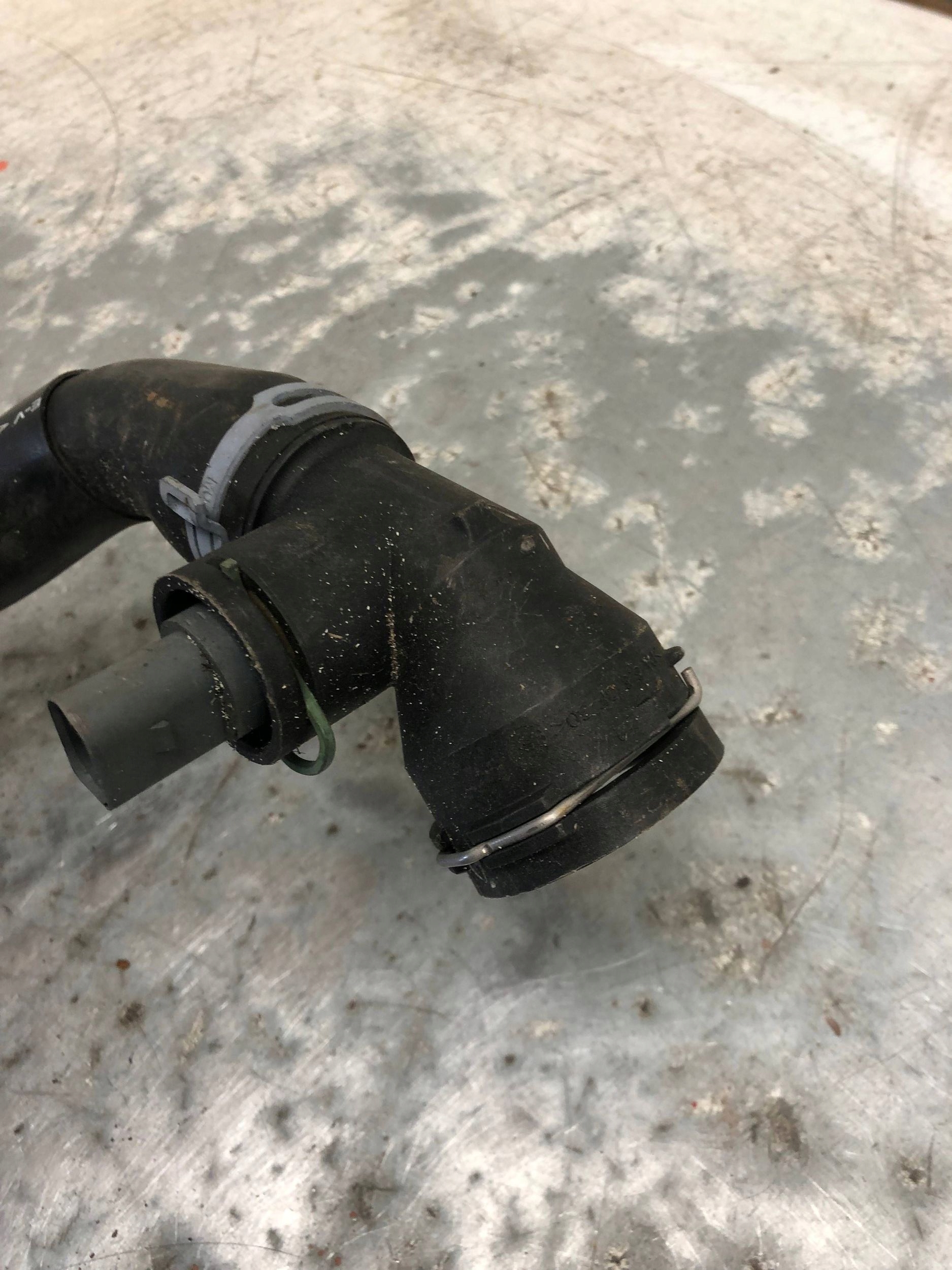 water pump VW AUDI 04E121042A 5Q0122101DH