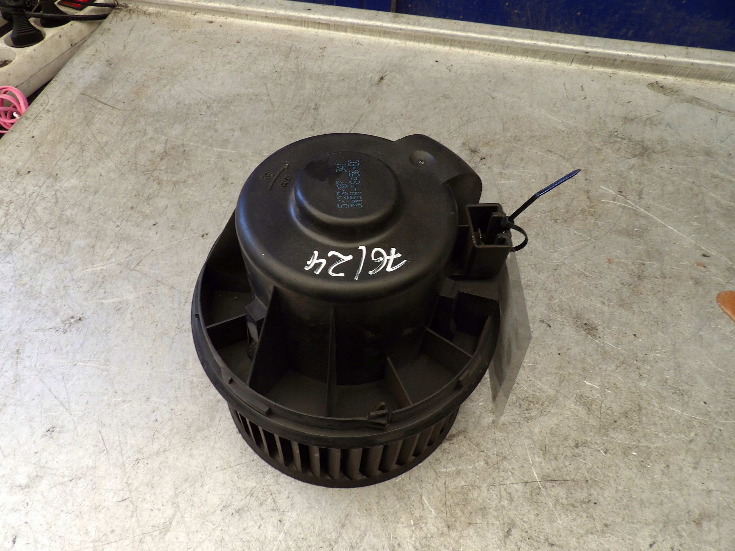 Ford Focus MK2 ventilátor topení 3M5H18456EC