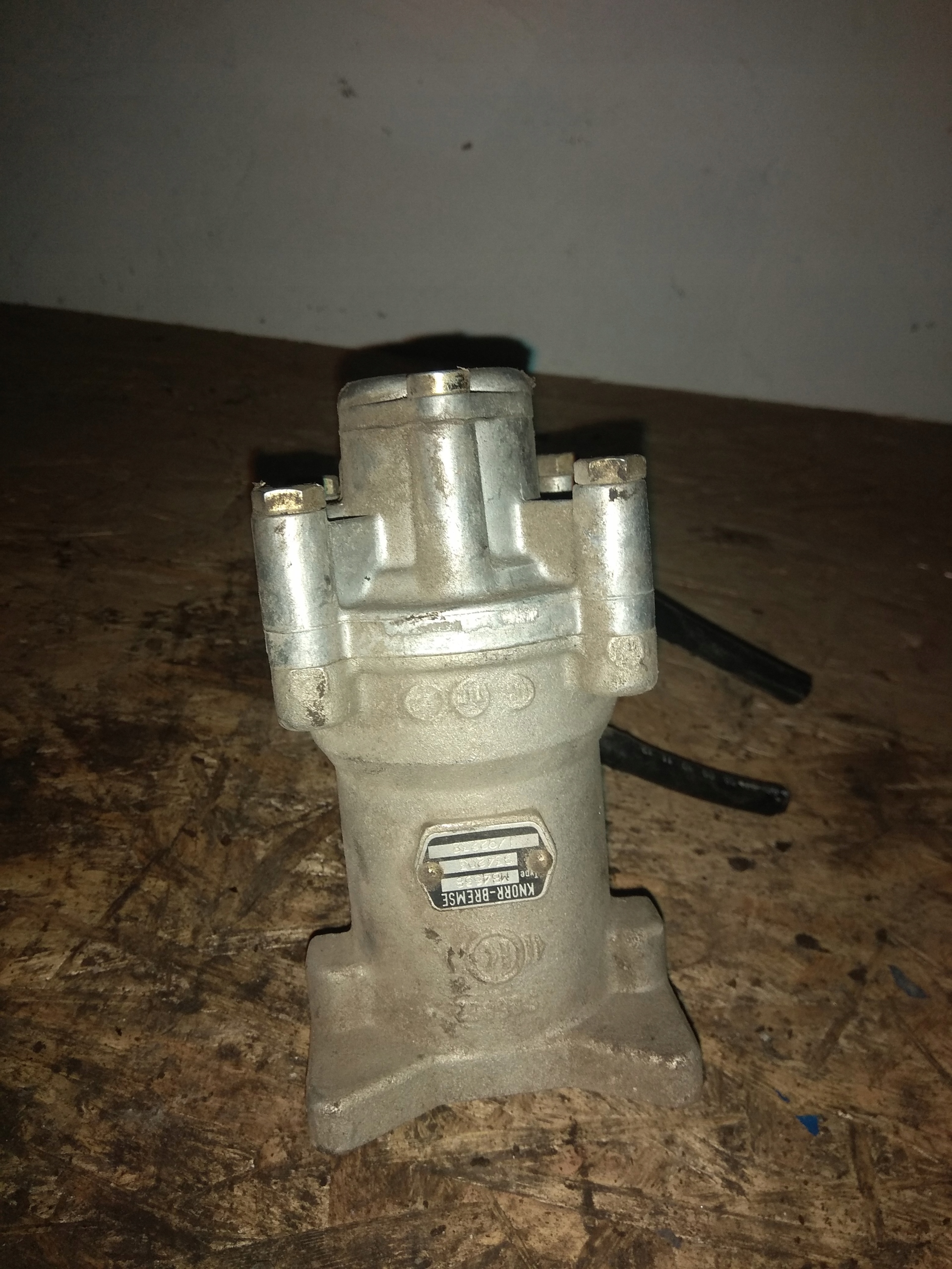 MB4658 - Головний гальмівний клапан MAN G90 F90 L90 M2000 VW