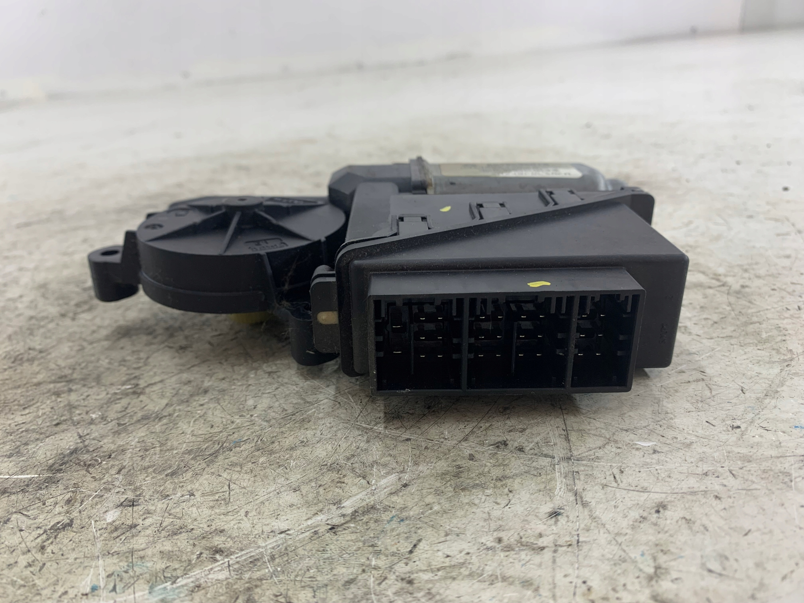 VW POLO 9N IV mini motor windows right front 6Q2959801A