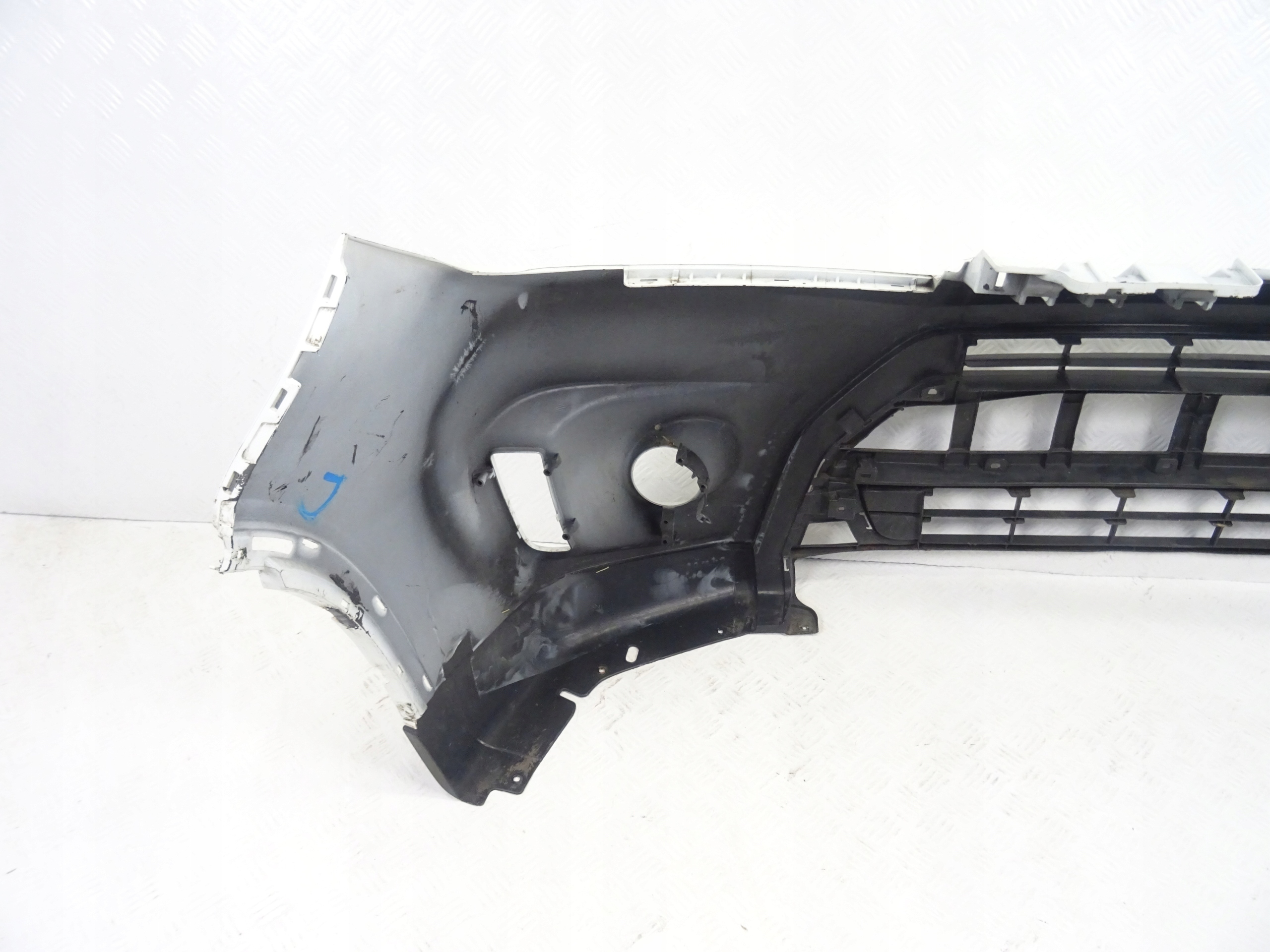 Suzuki Vitara II 2 nárazník předek přední