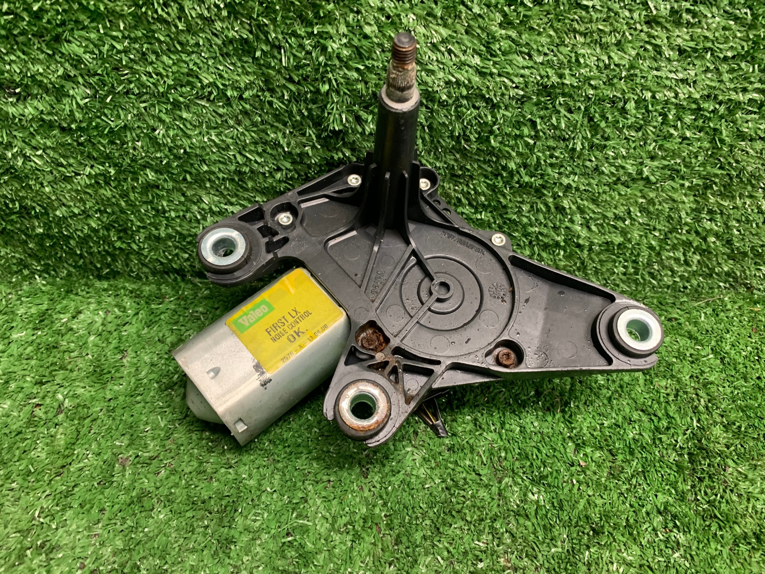 motor ablaktörlők hátsó Chrysler 300C 55077451AEA